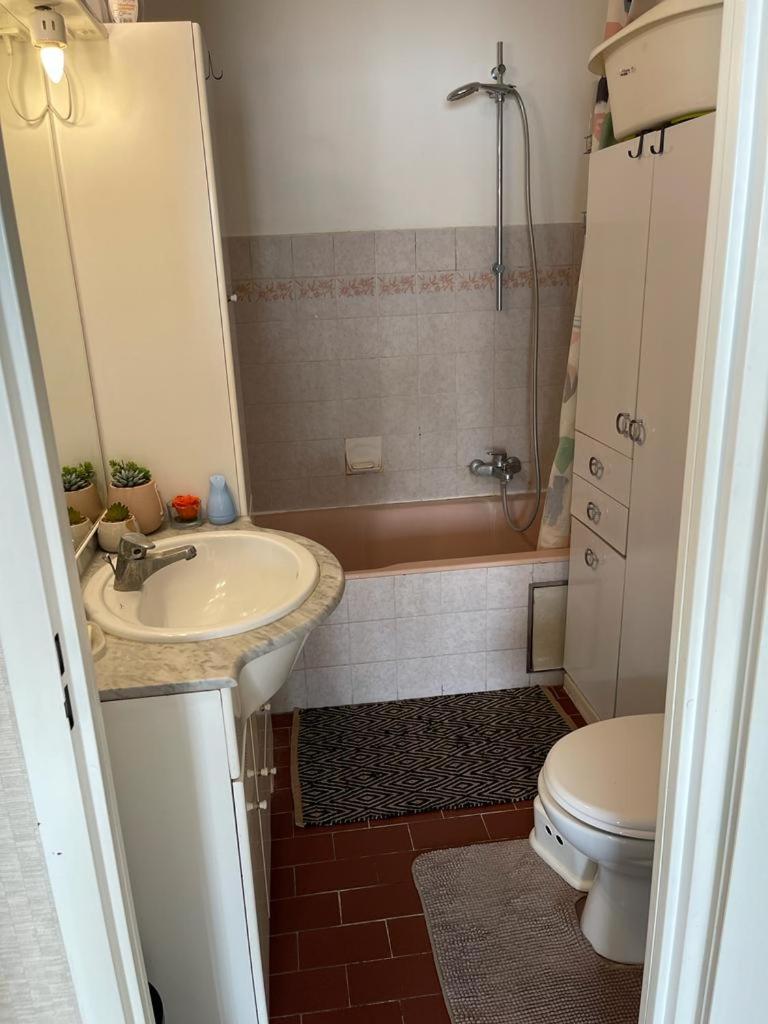 Cosy Near Center Apartment *