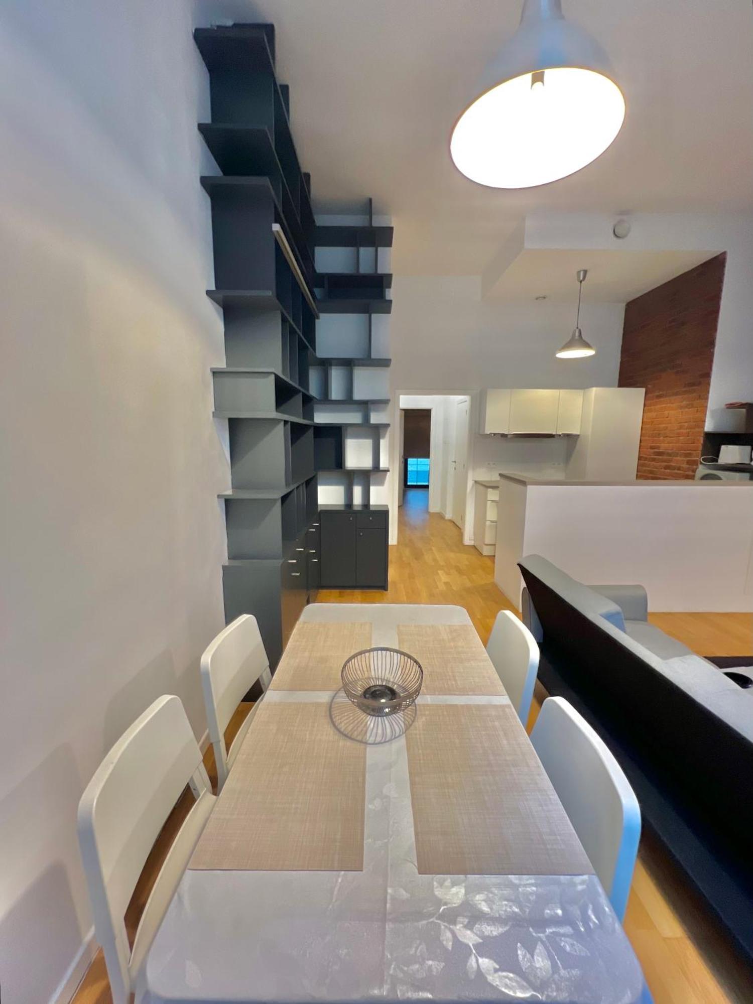 Center Apartment *