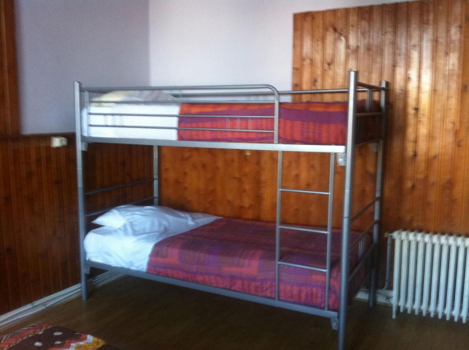 The82 Louise Hostel *
