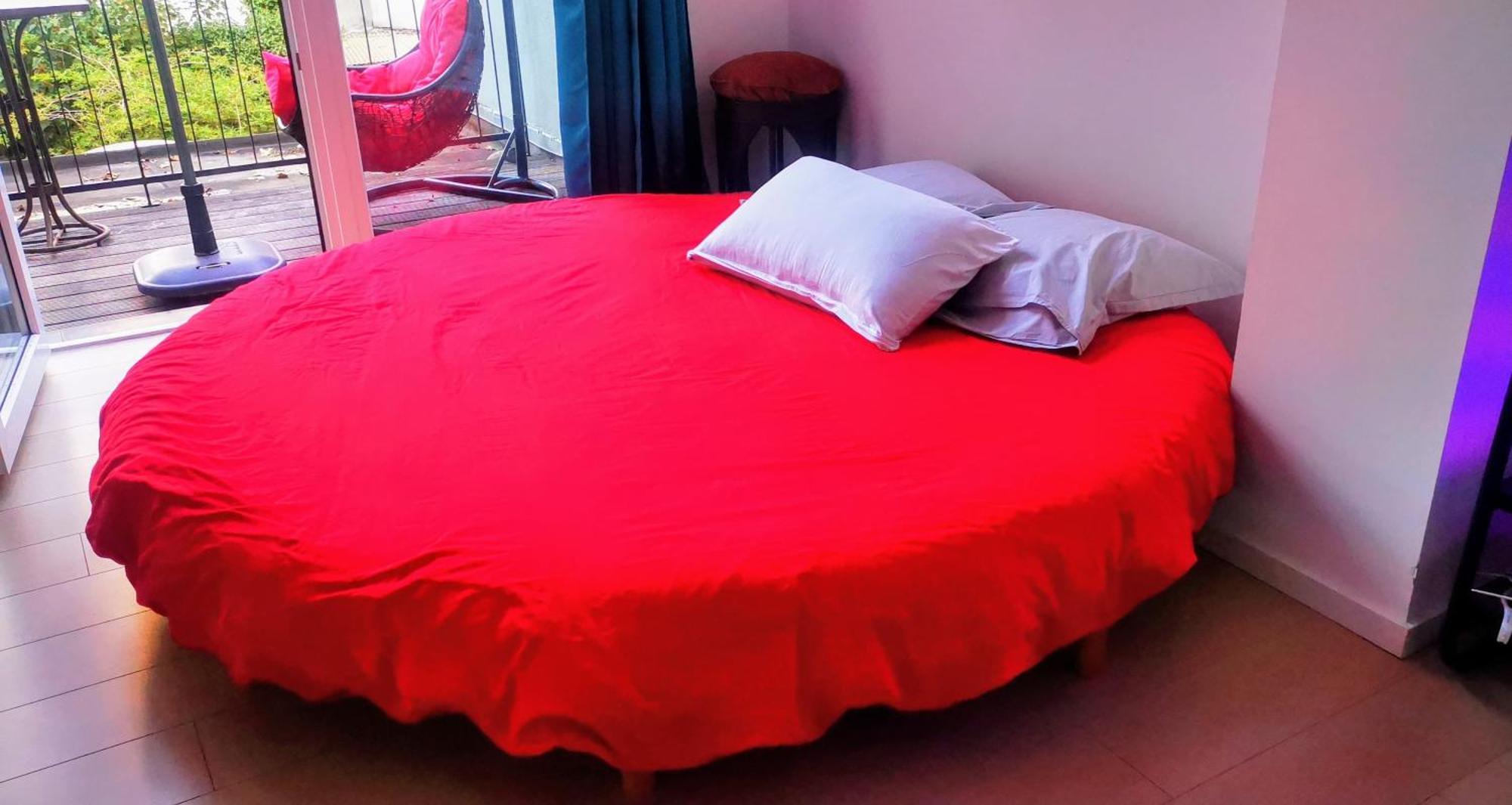 Entire Modern With Terrace - North Station Apartment Brussels