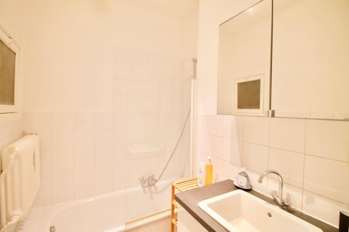 Apartment Very & Large Studio-plasky *