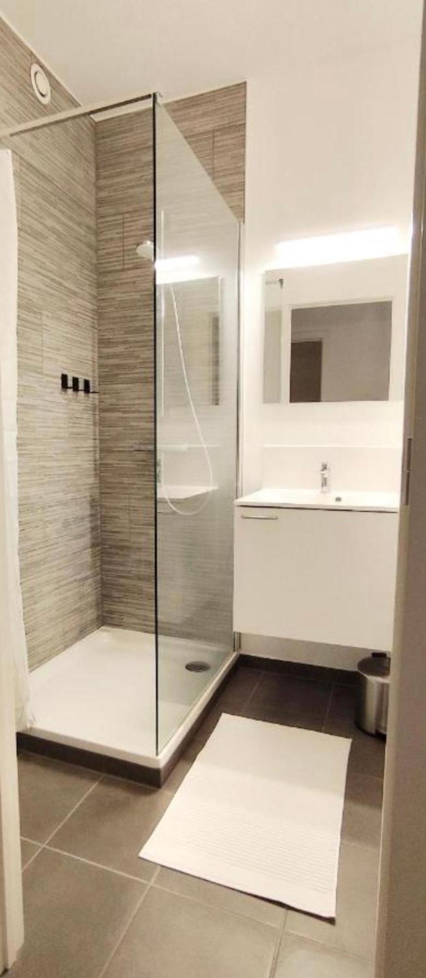 Sleep & Explore * Brussels