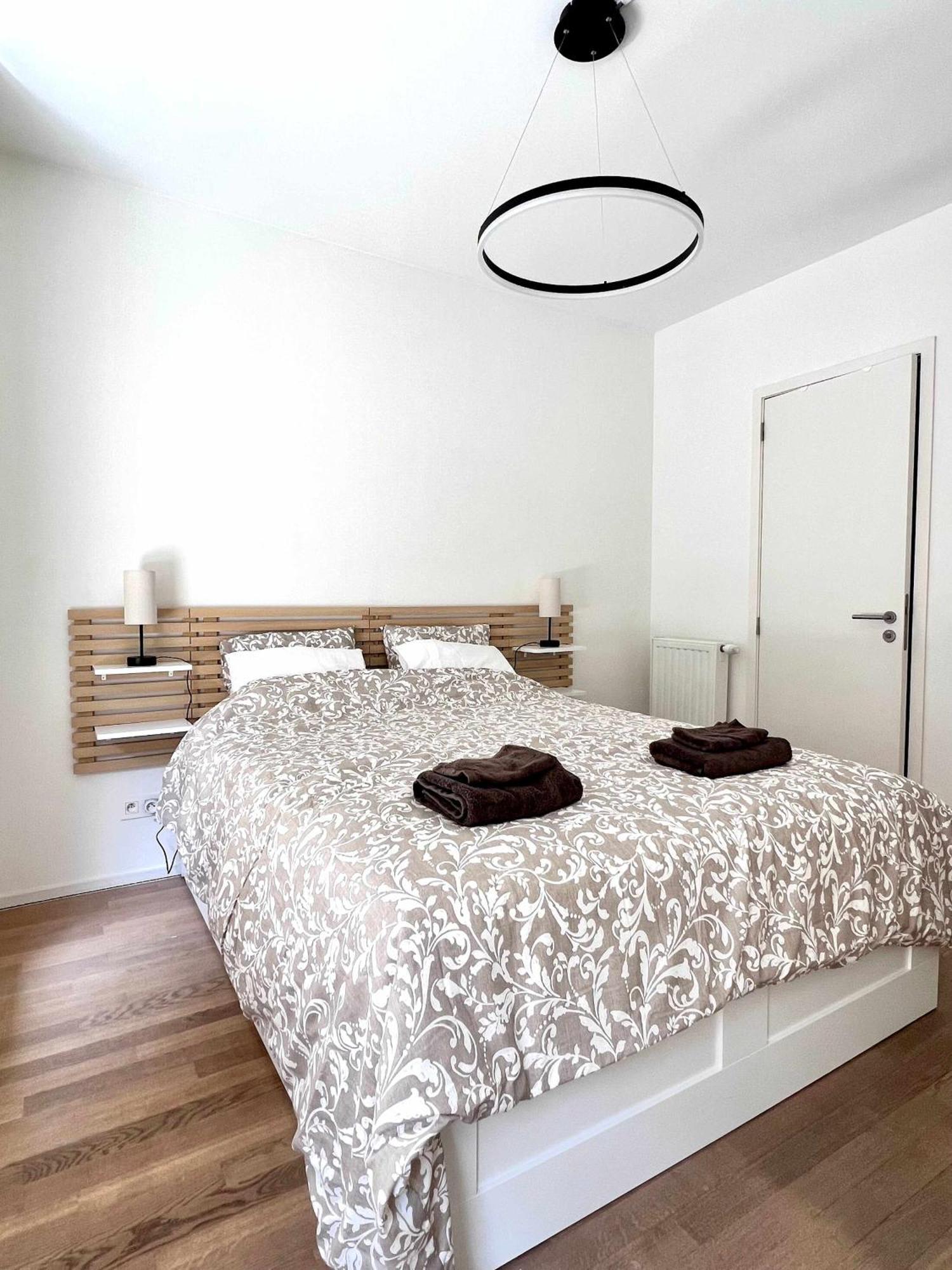 Cozy 2 Min From Grand Place Apartment