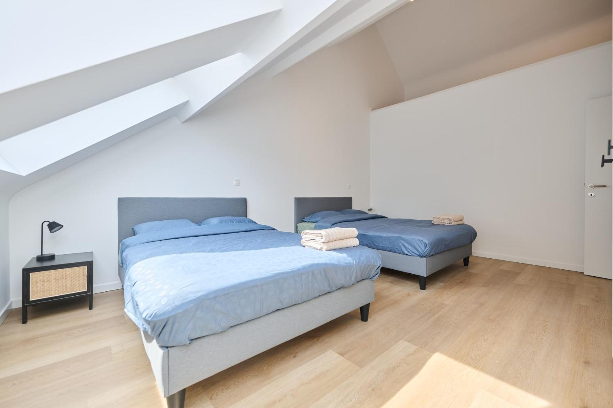 Apartment Toison D'or & *