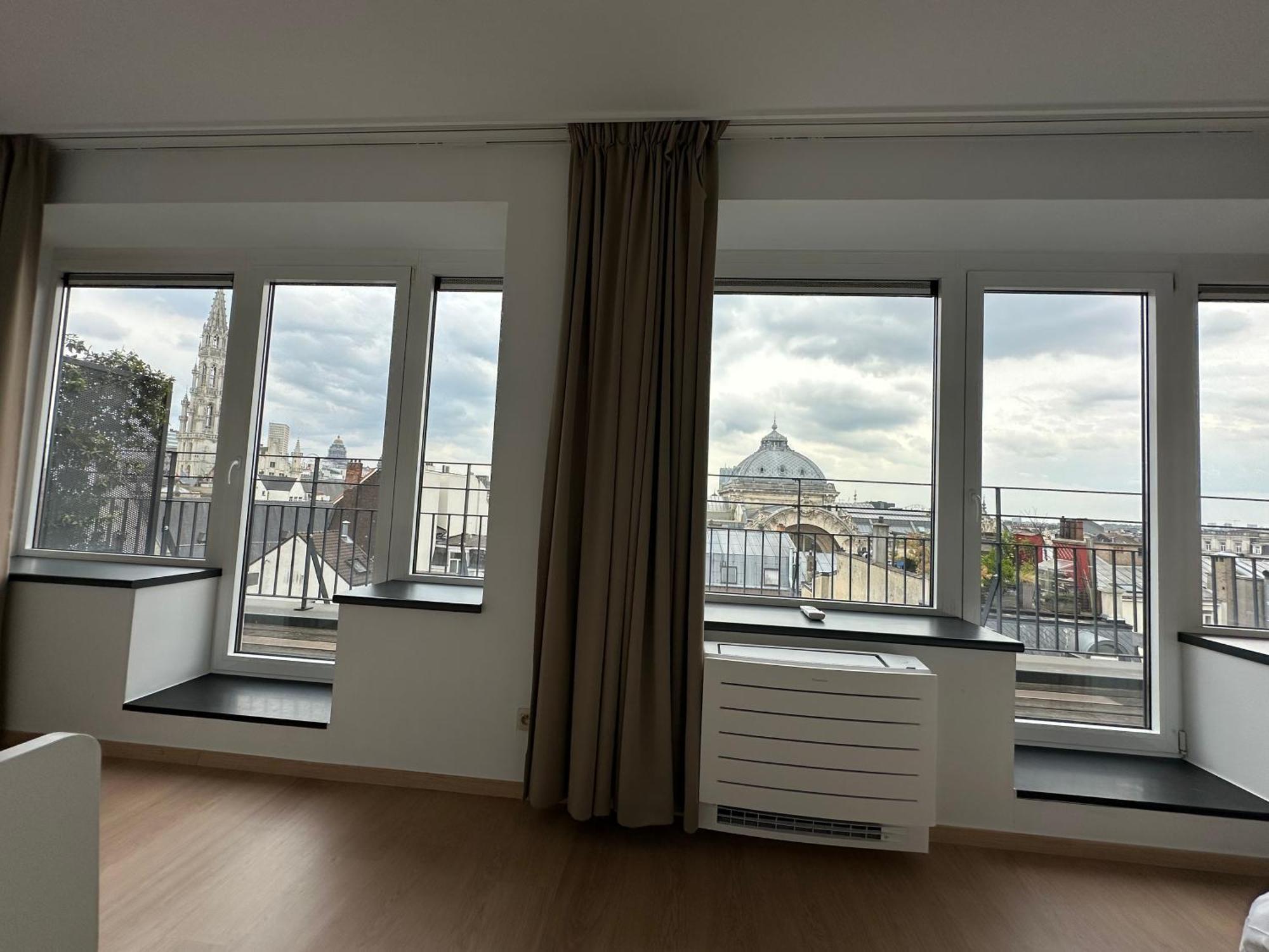 Grand Place View - 2bd - Exclusive *