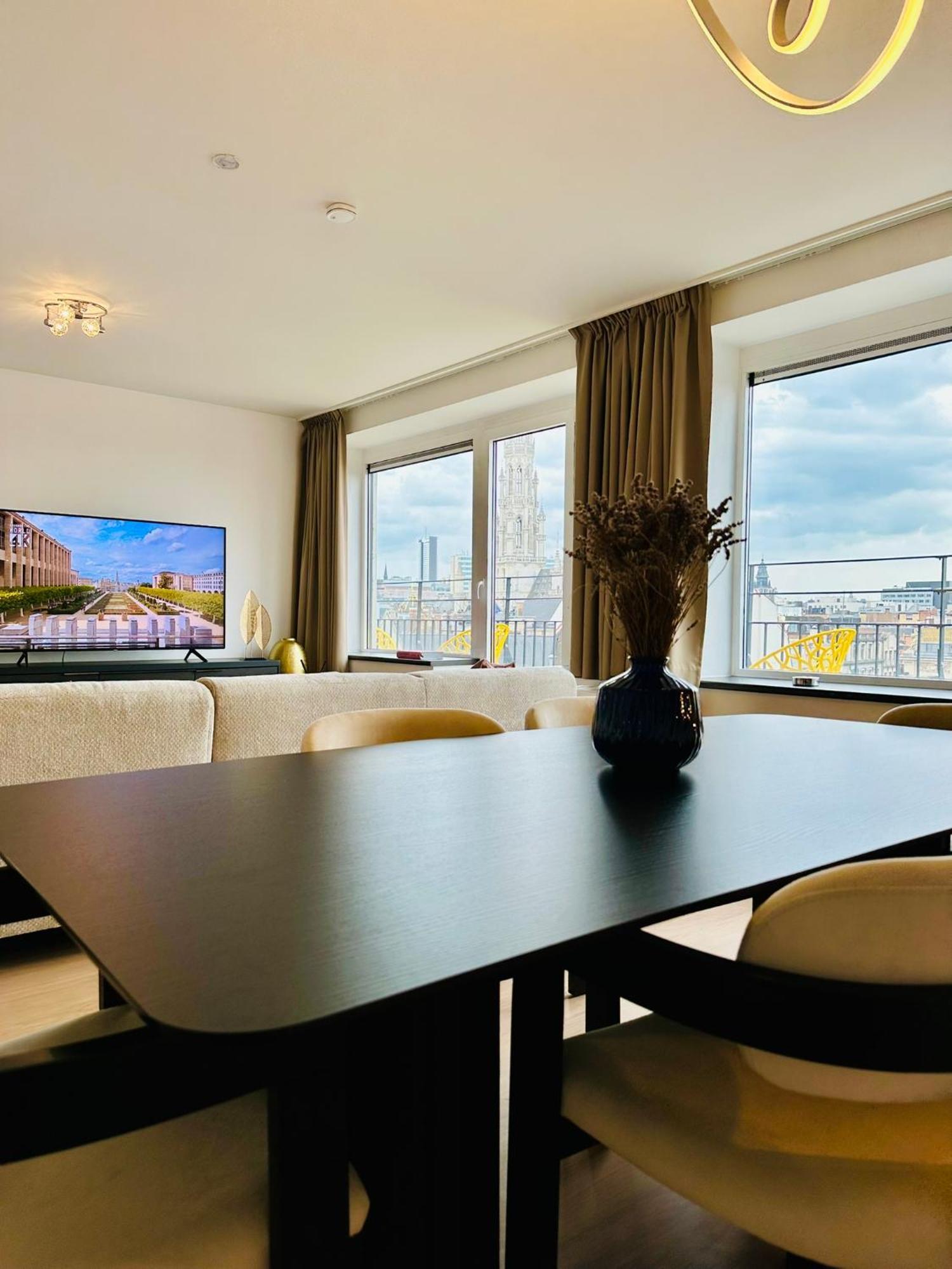 Apartment Grand Place View - 2bd - Exclusive
