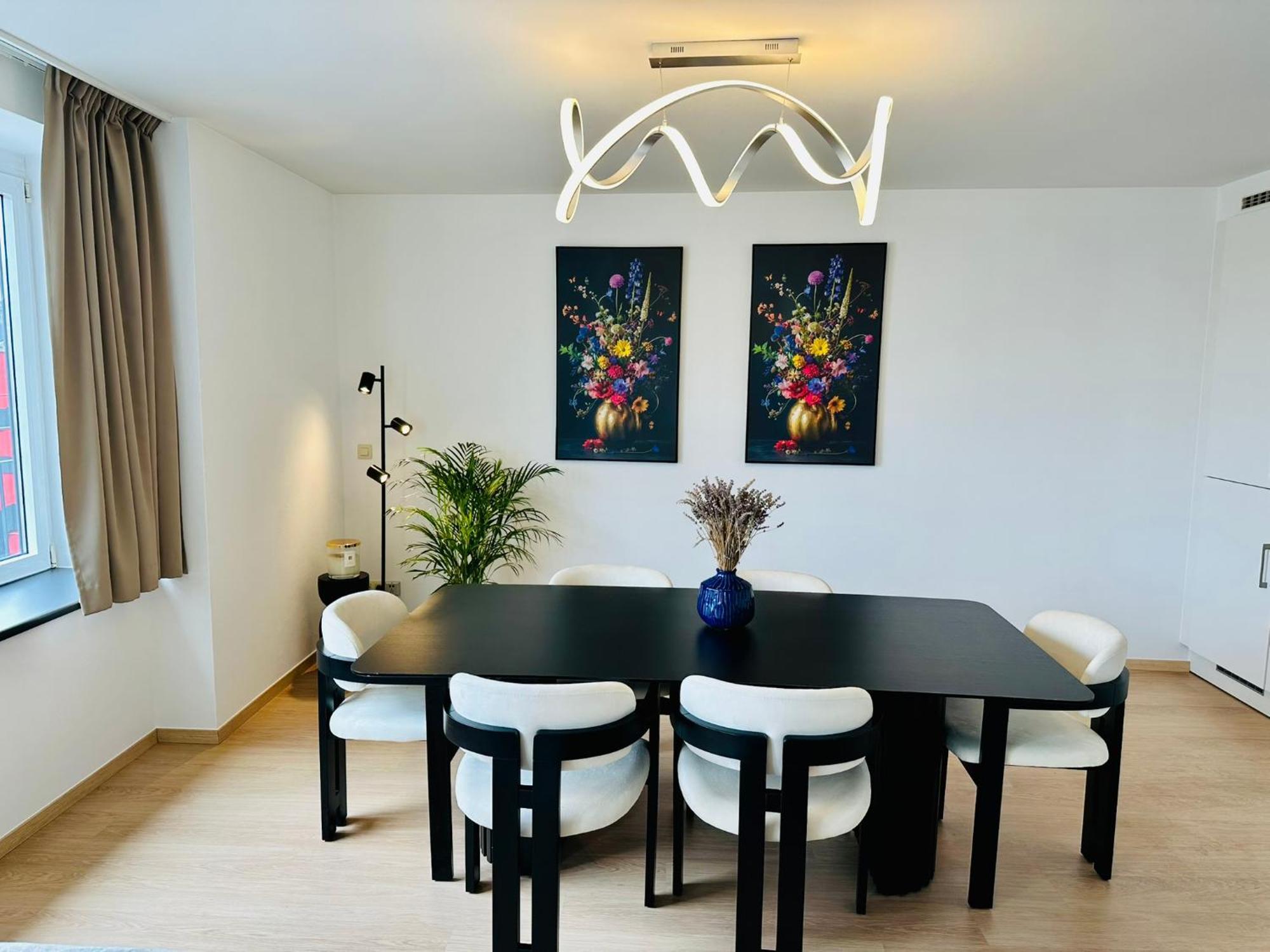 Apartment Grand Place View - 2bd - Exclusive