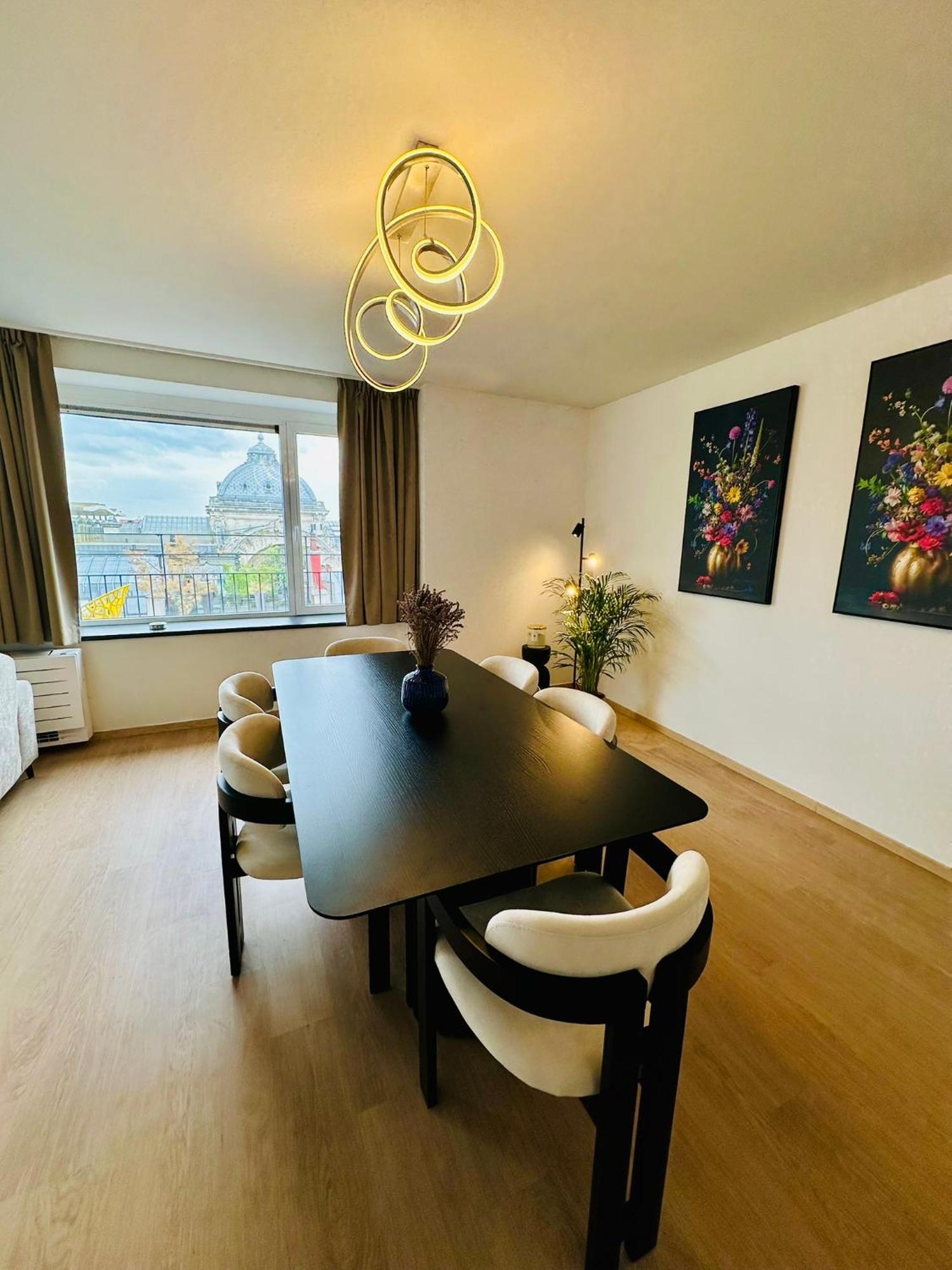 Grand Place View - 2bd - Exclusive Apartment Brussels