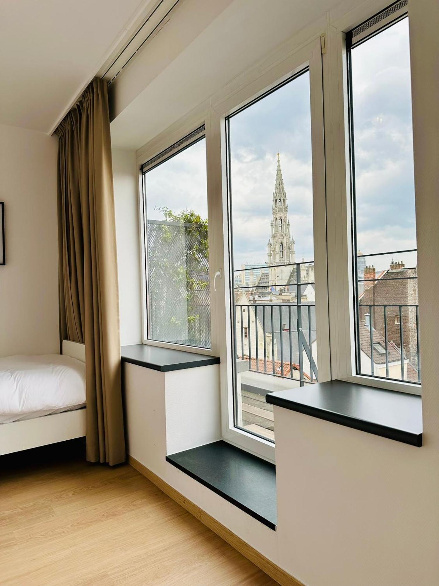 Grand Place View - 2bd - Exclusive Apartment
