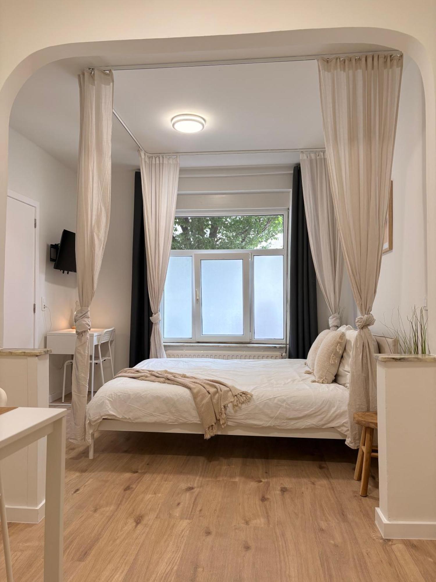 Fully Renovated Studio Near Brussels Centre & Midi *