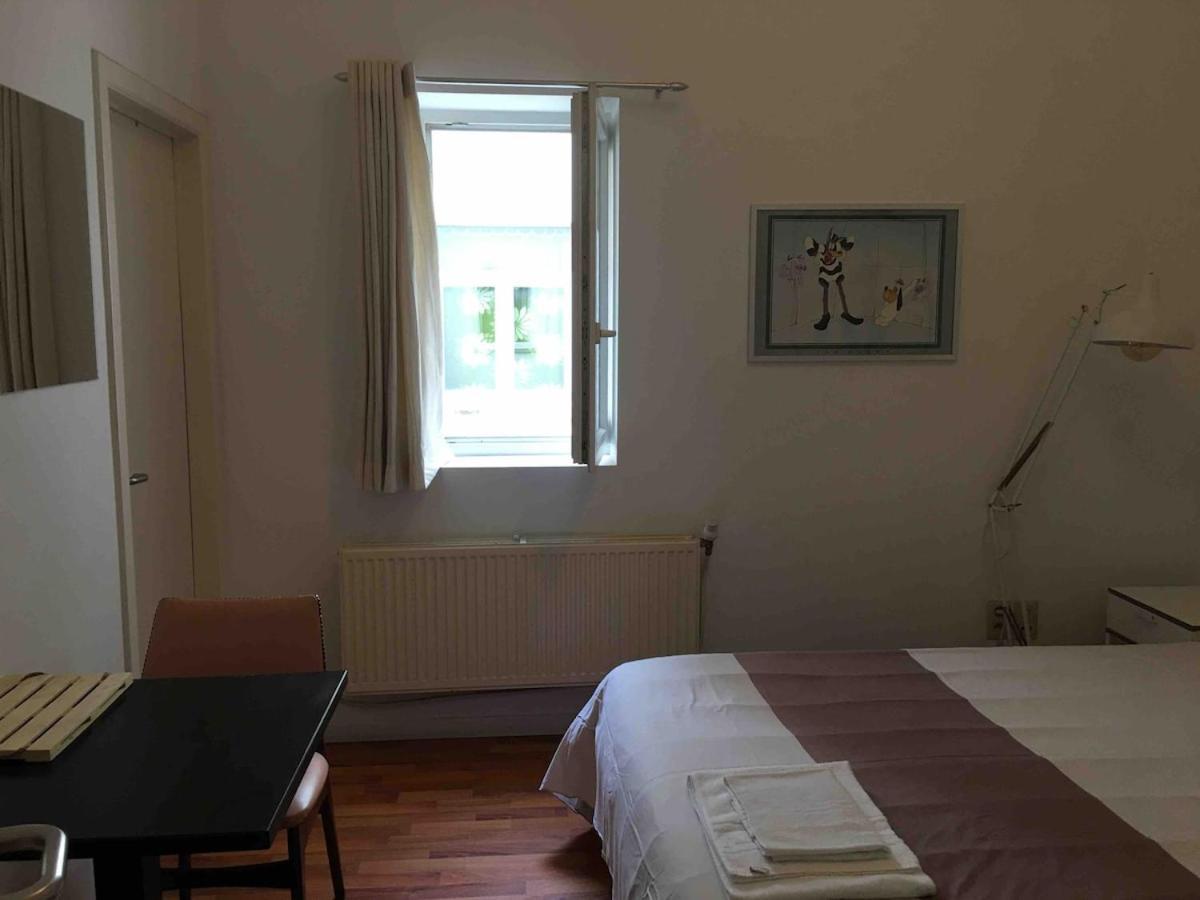 Centre De Bruxelles, C Apartment *