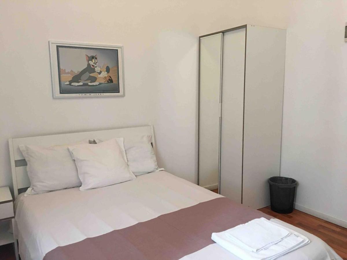 Centre De Bruxelles, C Apartment *