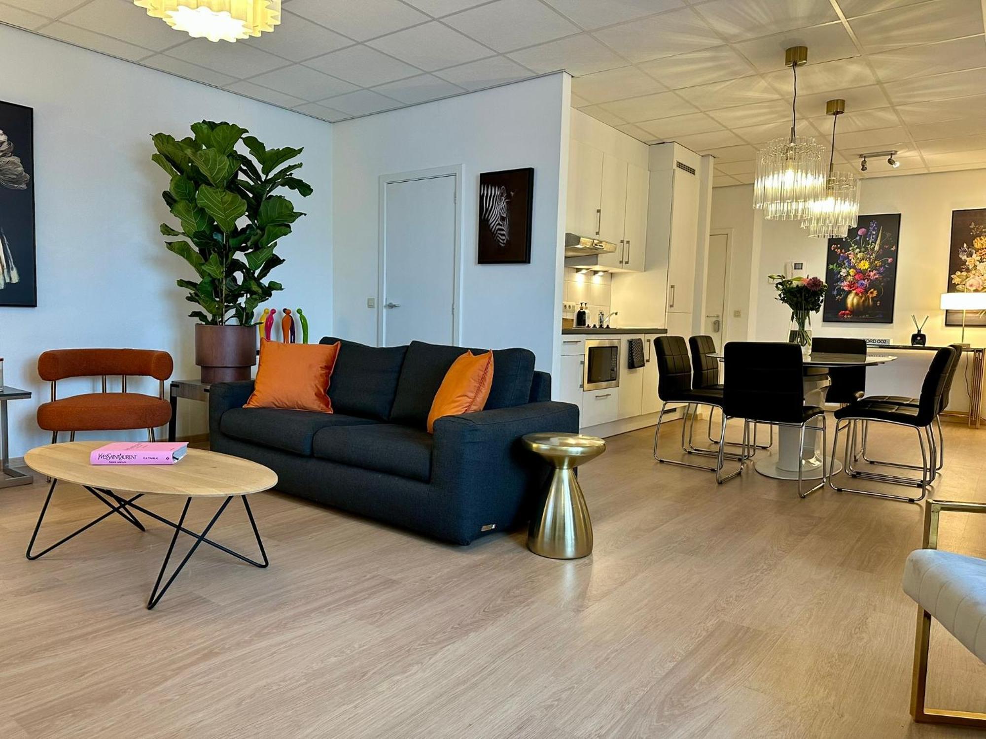 Grand Place - Prime Location 2 Bedroom Apartment