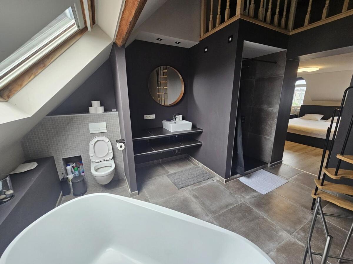 Luxury Triplex Stylish 2br In Apartment *
