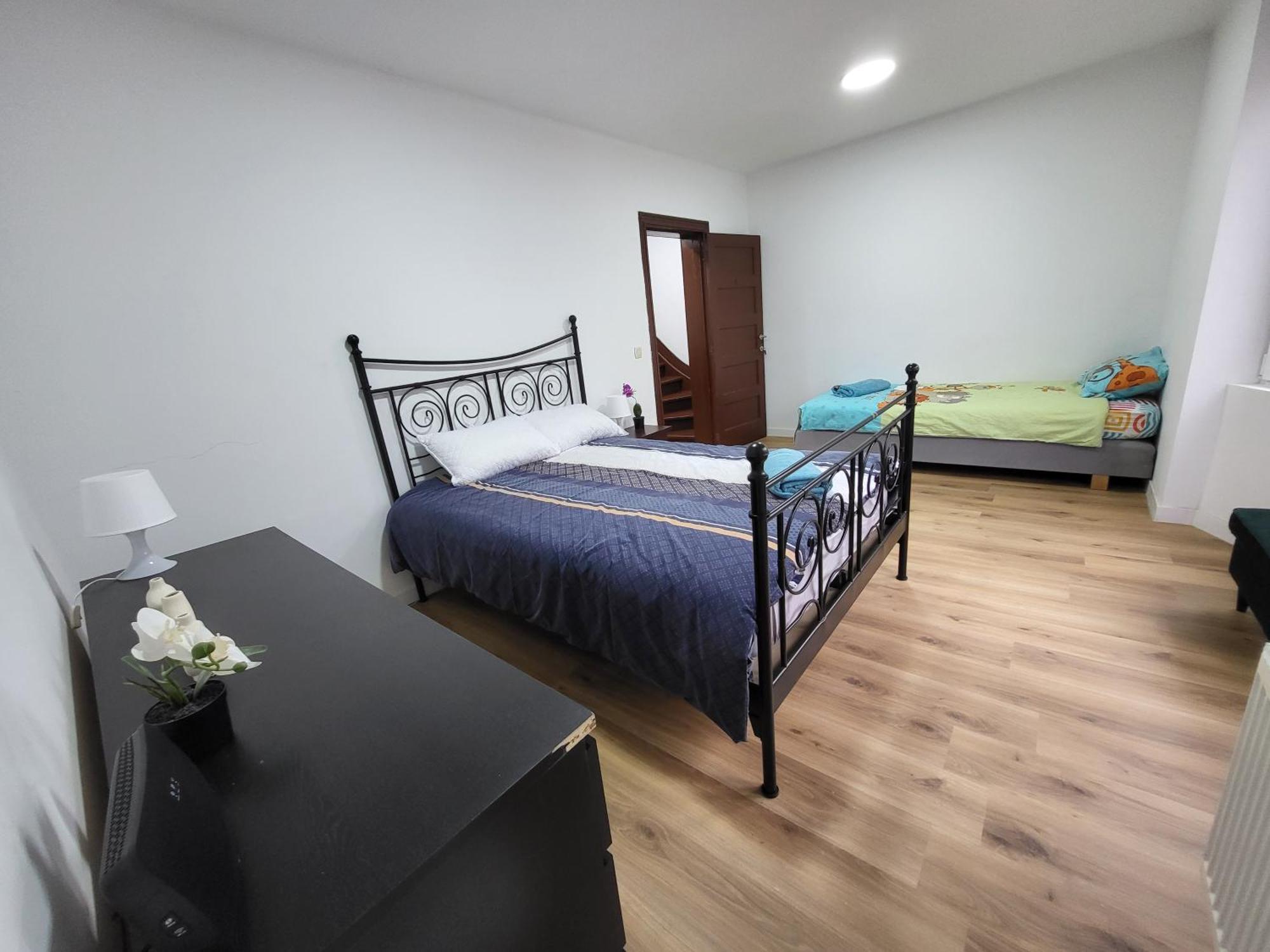 Guest house Charles House *