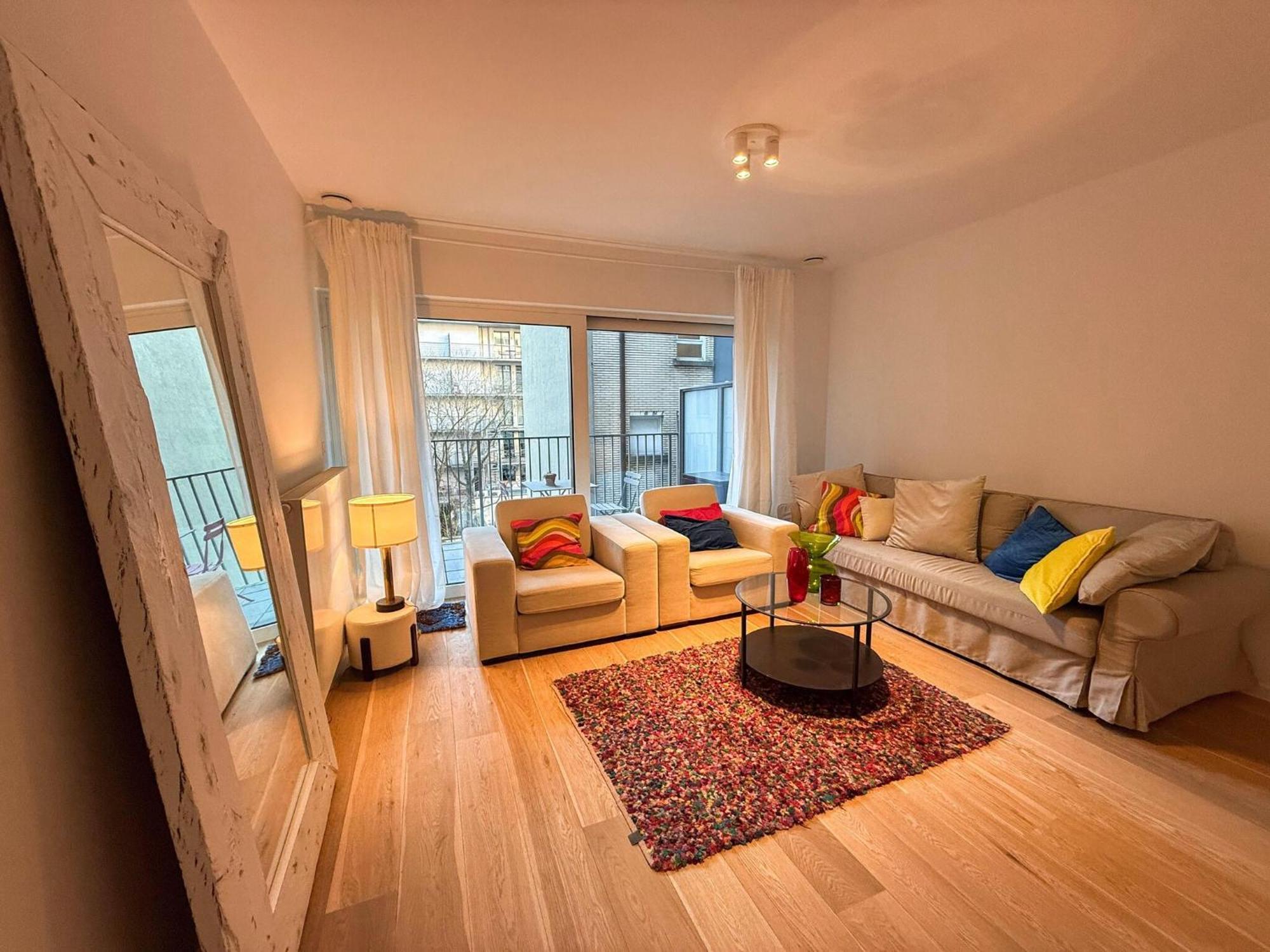 Near Luxembourg Square, Cleaning Included Apartment Brussels
