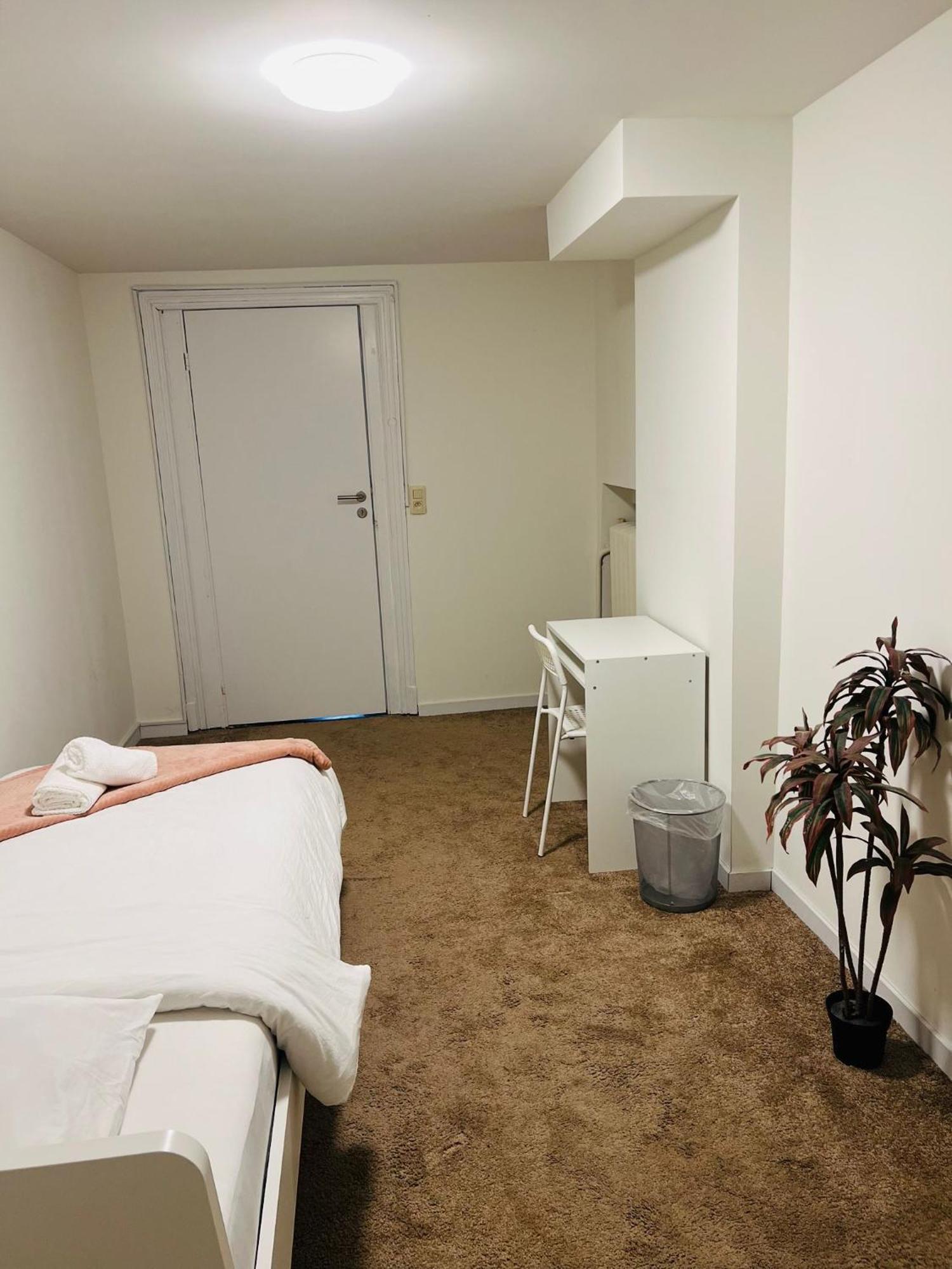 Nhà trọ Bosquet 1 *