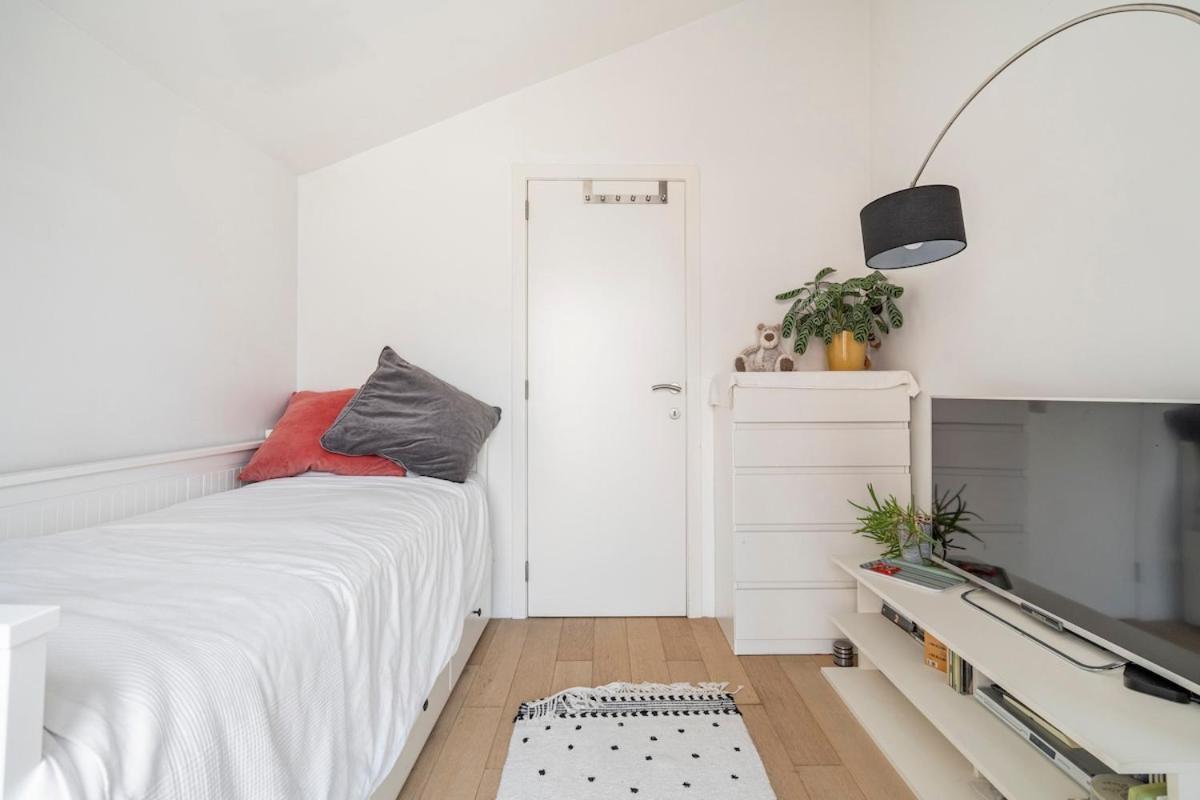 Beautiful Loft With Terrace - Midi Station - Flix Holiday home *