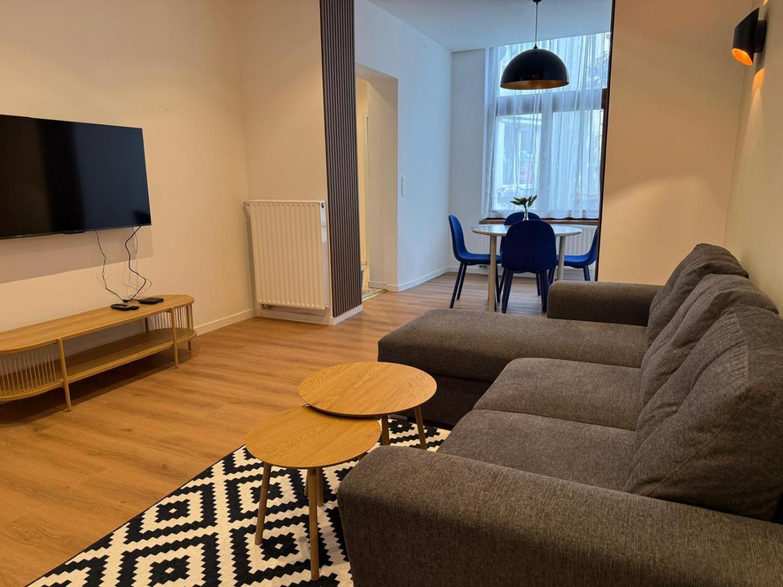 Le Goujons - New Near Midi Station Brussels