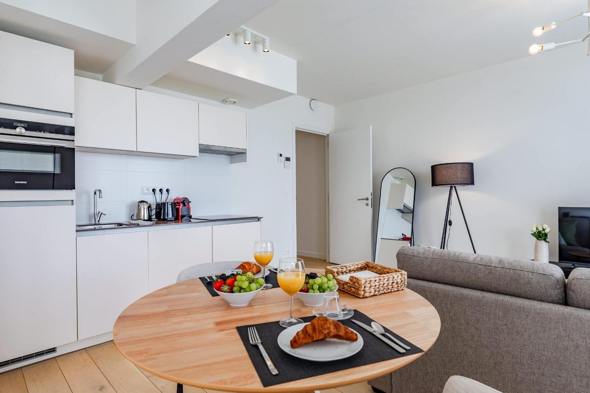 Apartment Large In A Serviced Building Brussels