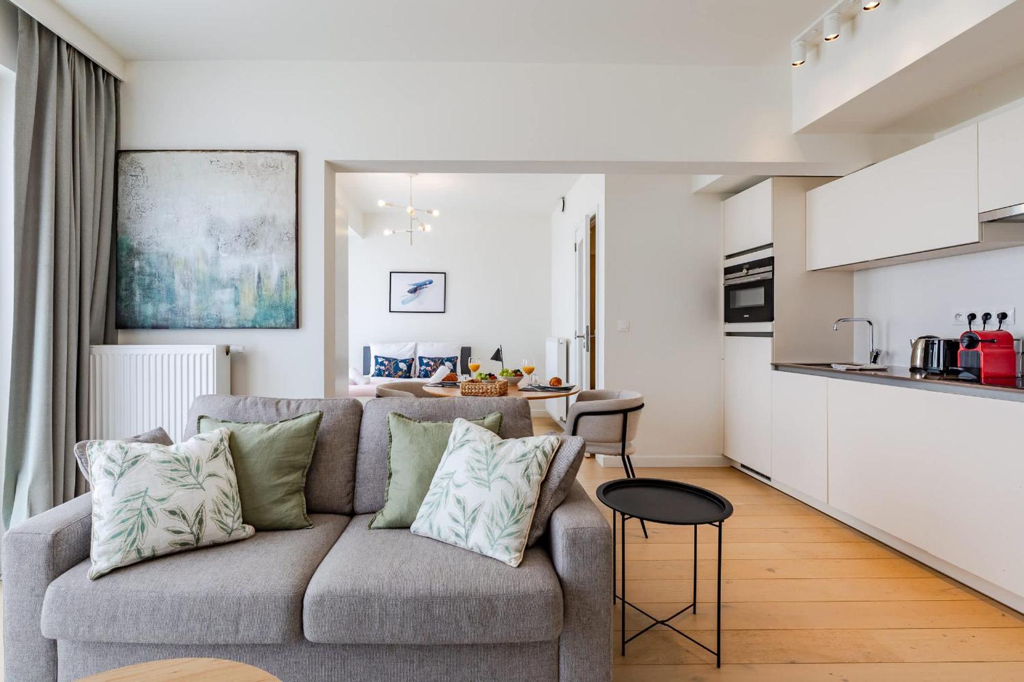 Apartment Large In A Serviced Building *