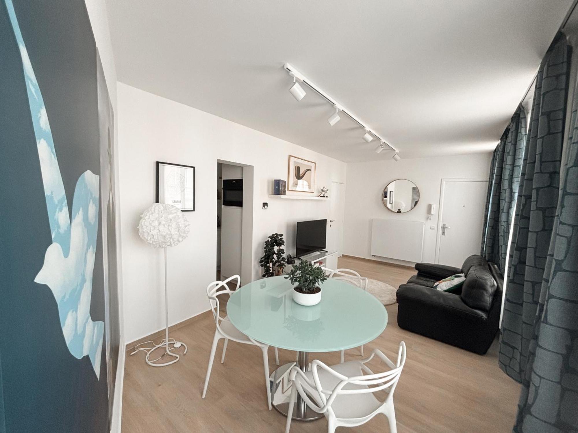 Fully Furnished And Modern Flat - Center Căn hộ *