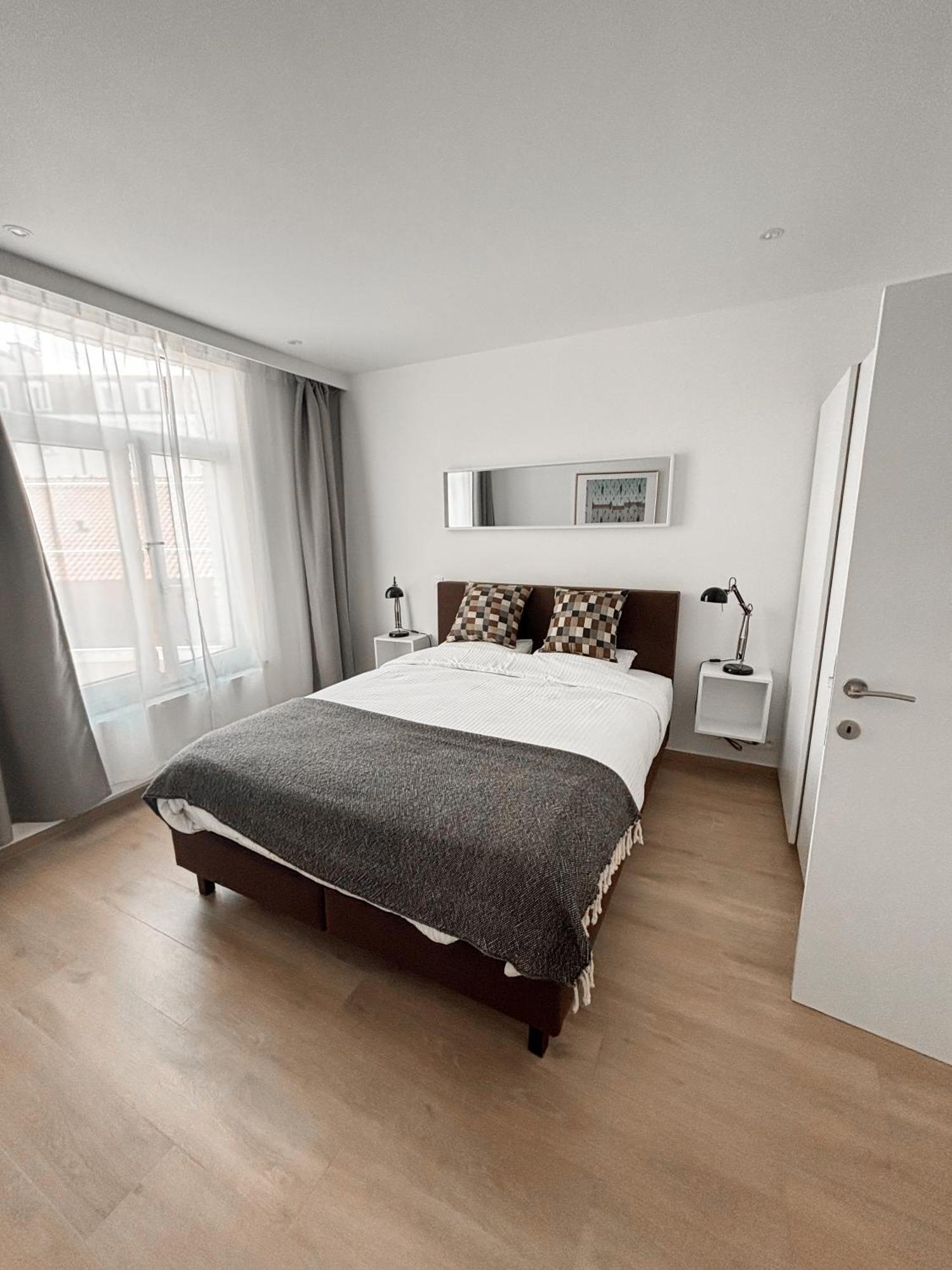 Fully Furnished And Modern Flat - Center Căn hộ