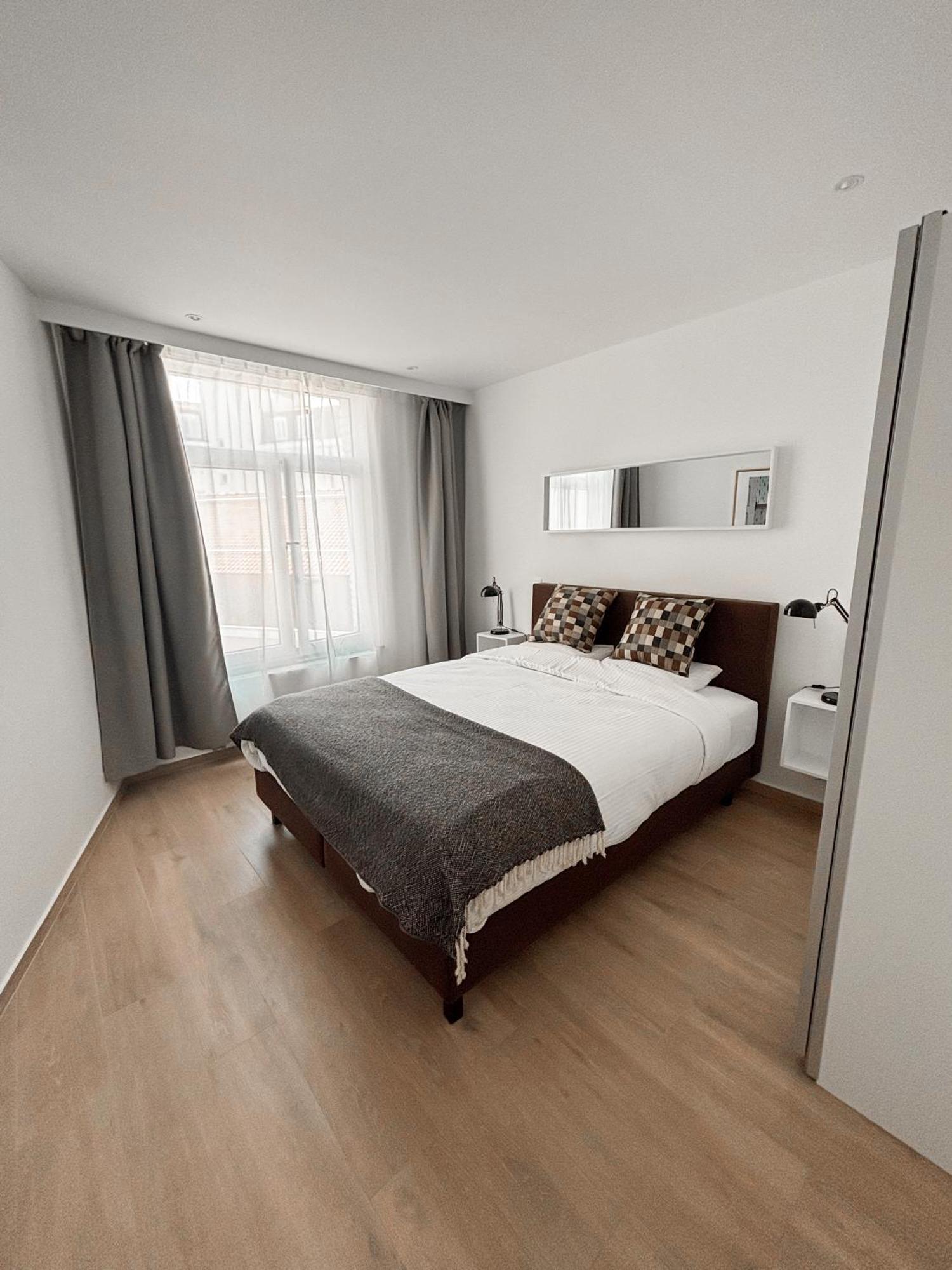 Căn hộ Fully Furnished And Modern Flat - Center *