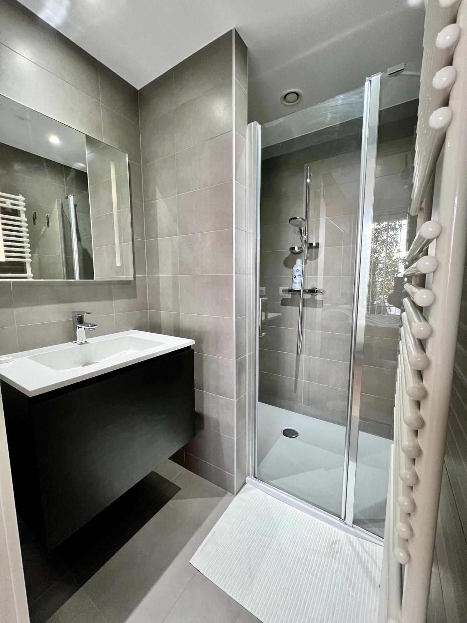 Penthouse 220 M2 With Stunning View Over *