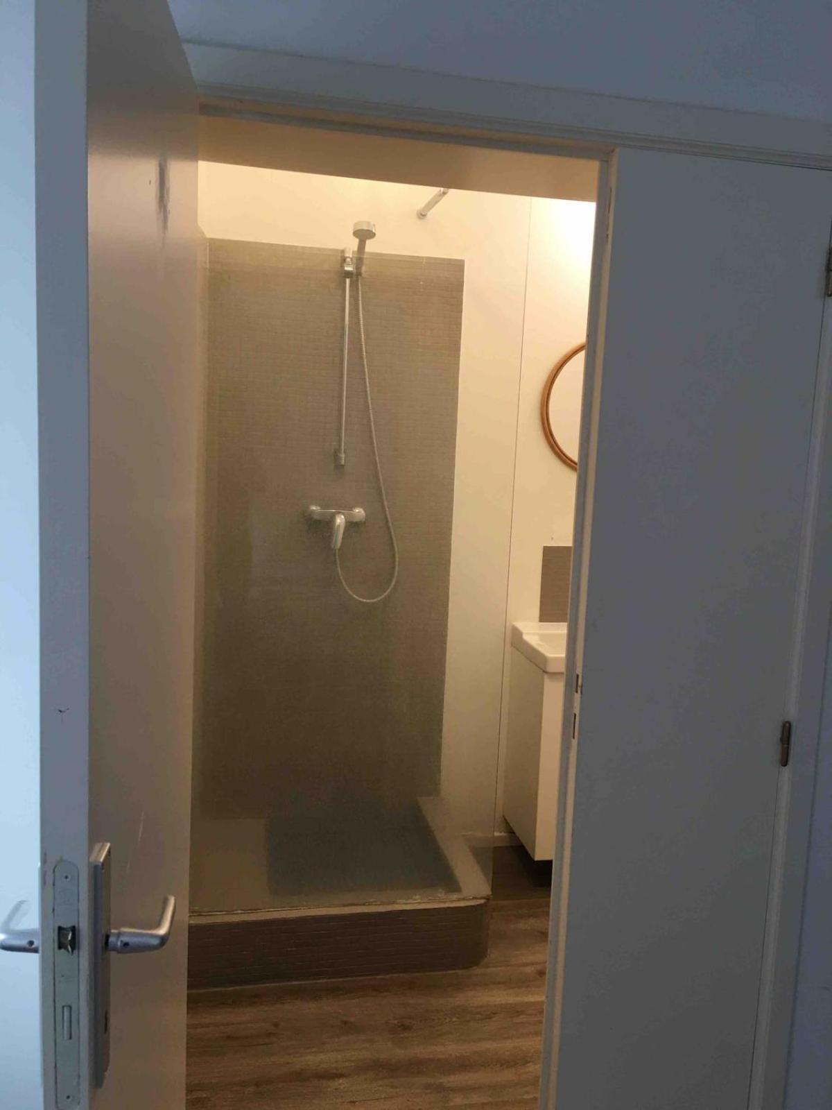 Centre De Bruxelles, A Apartment