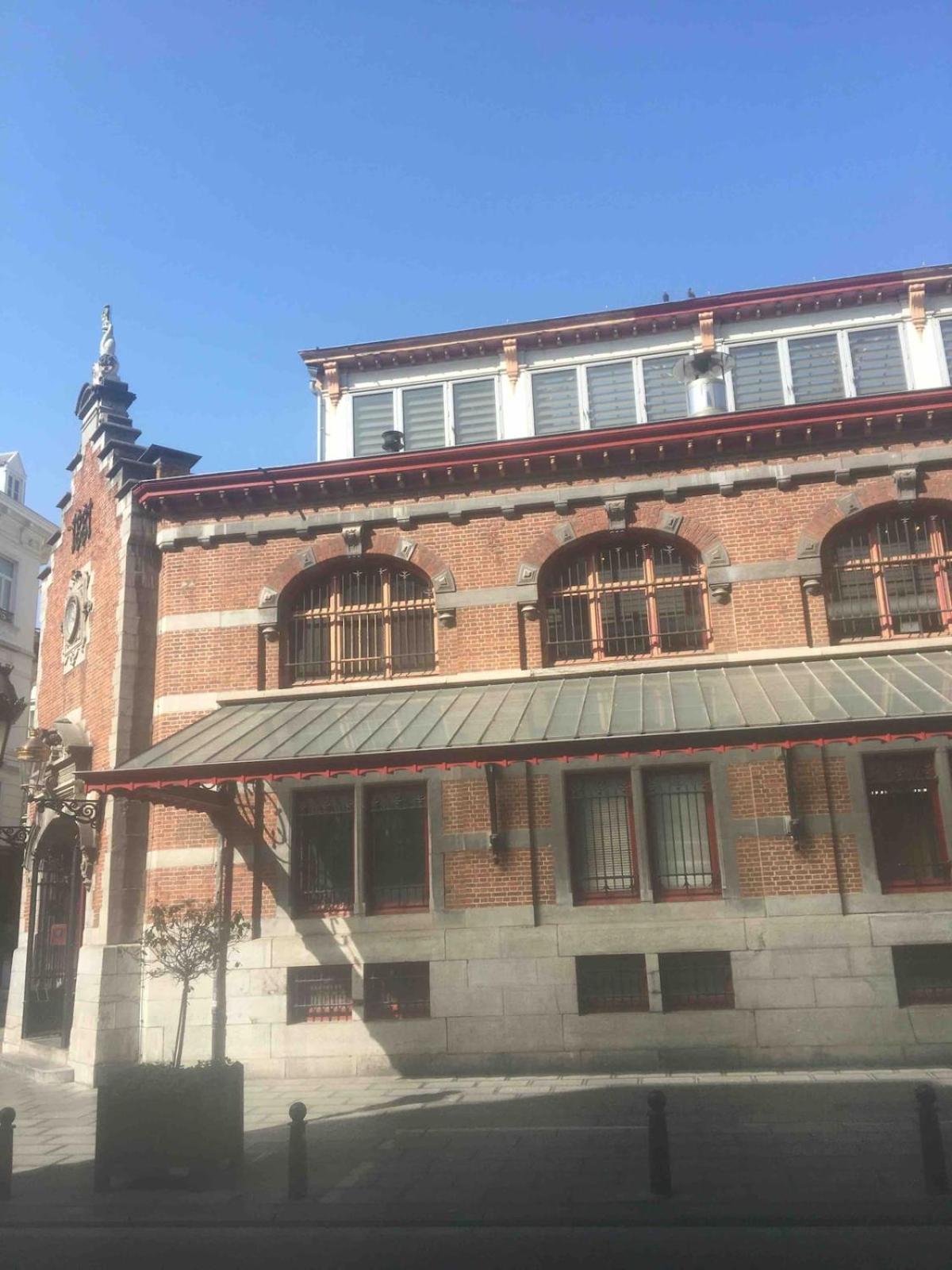 Centre De Bruxelles, A