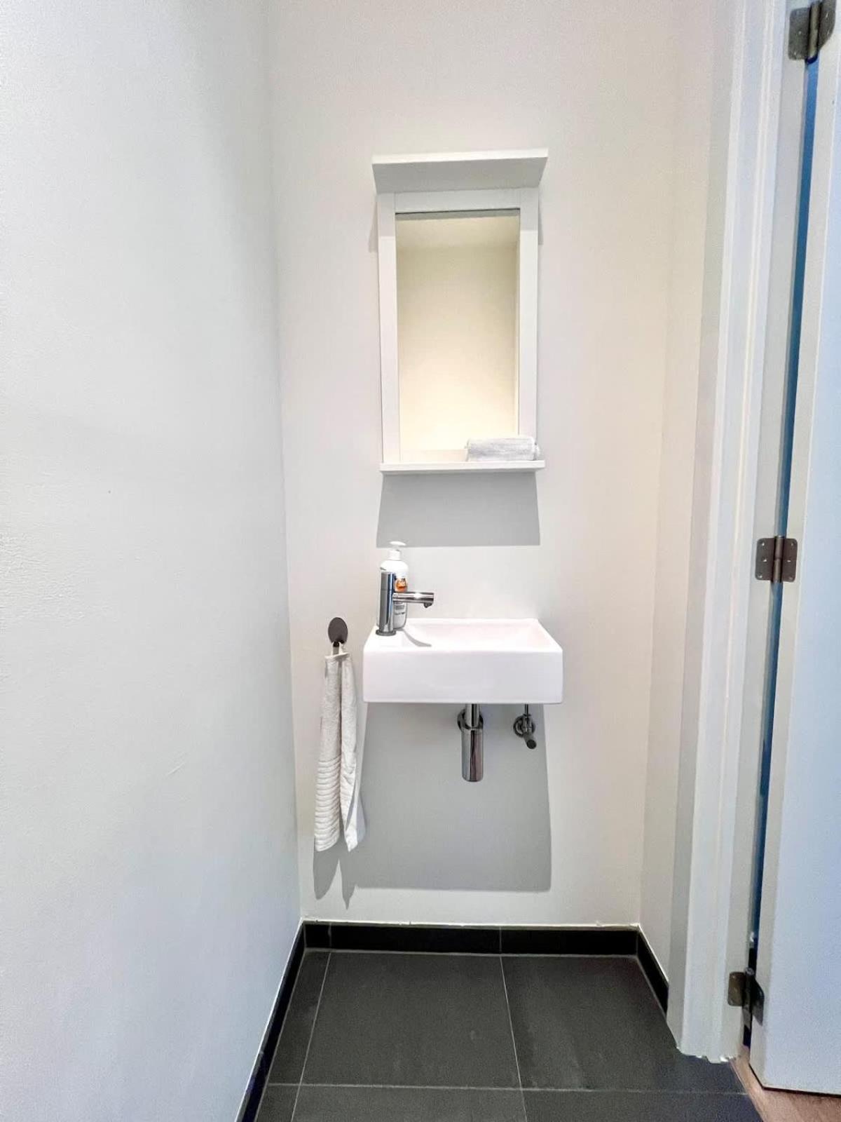 Spacious Loft Instant Favourite Up To 4 Guests Comfort & Style In Apartment *