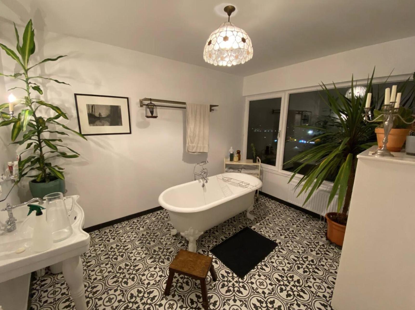 Overlooking Apartment