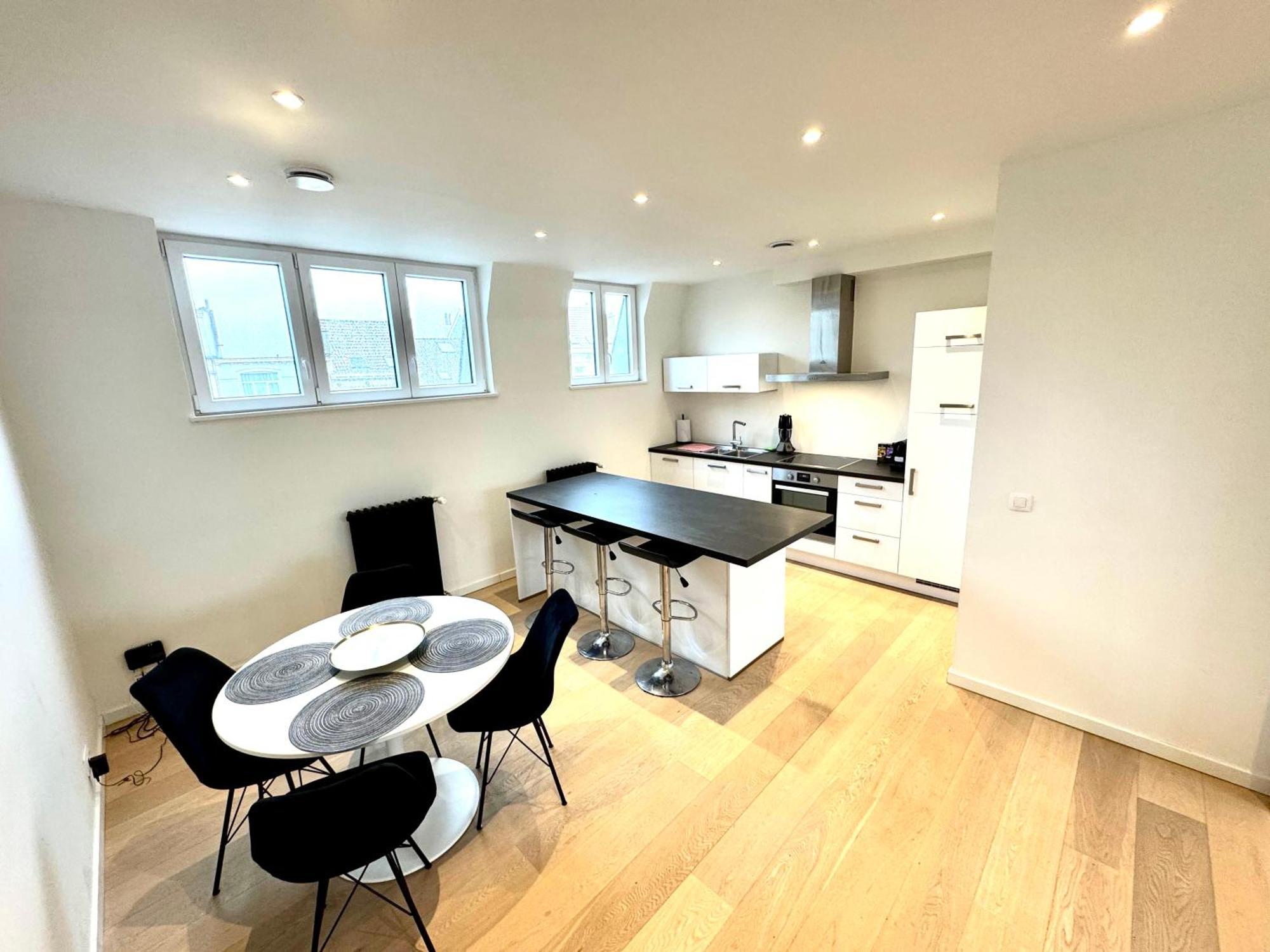 Ulb & Cambre Cosy Duplex Homestay