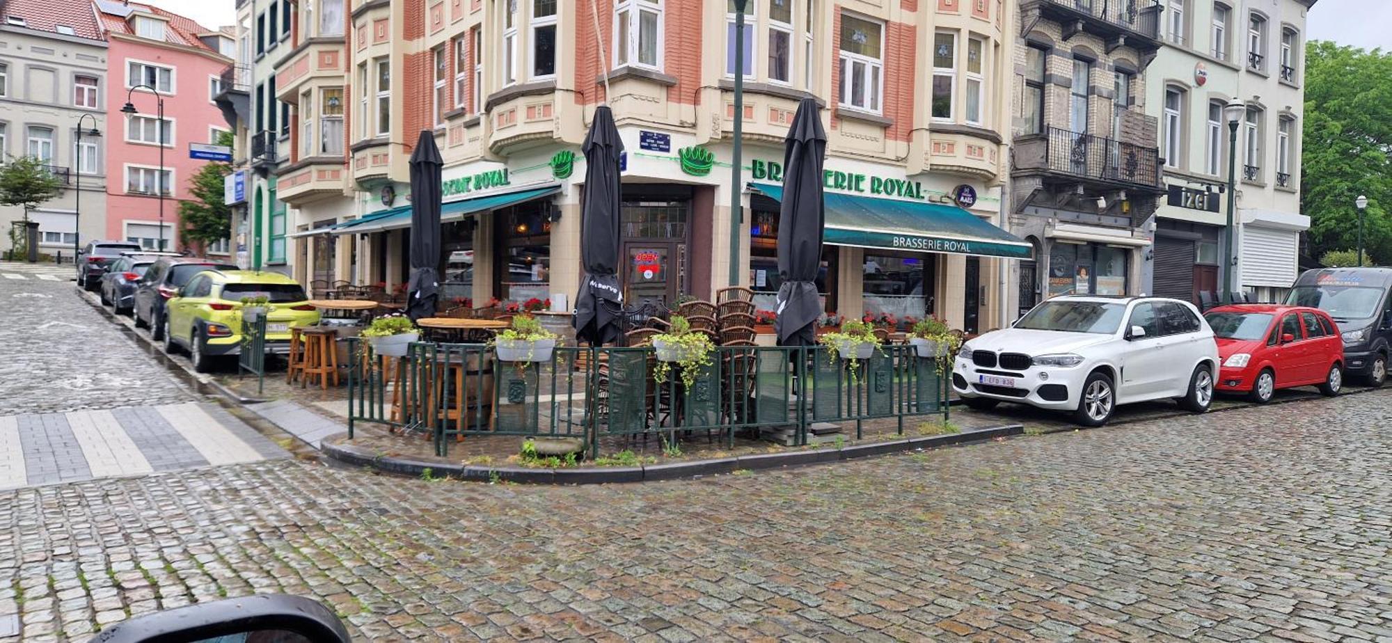 De La Grotte