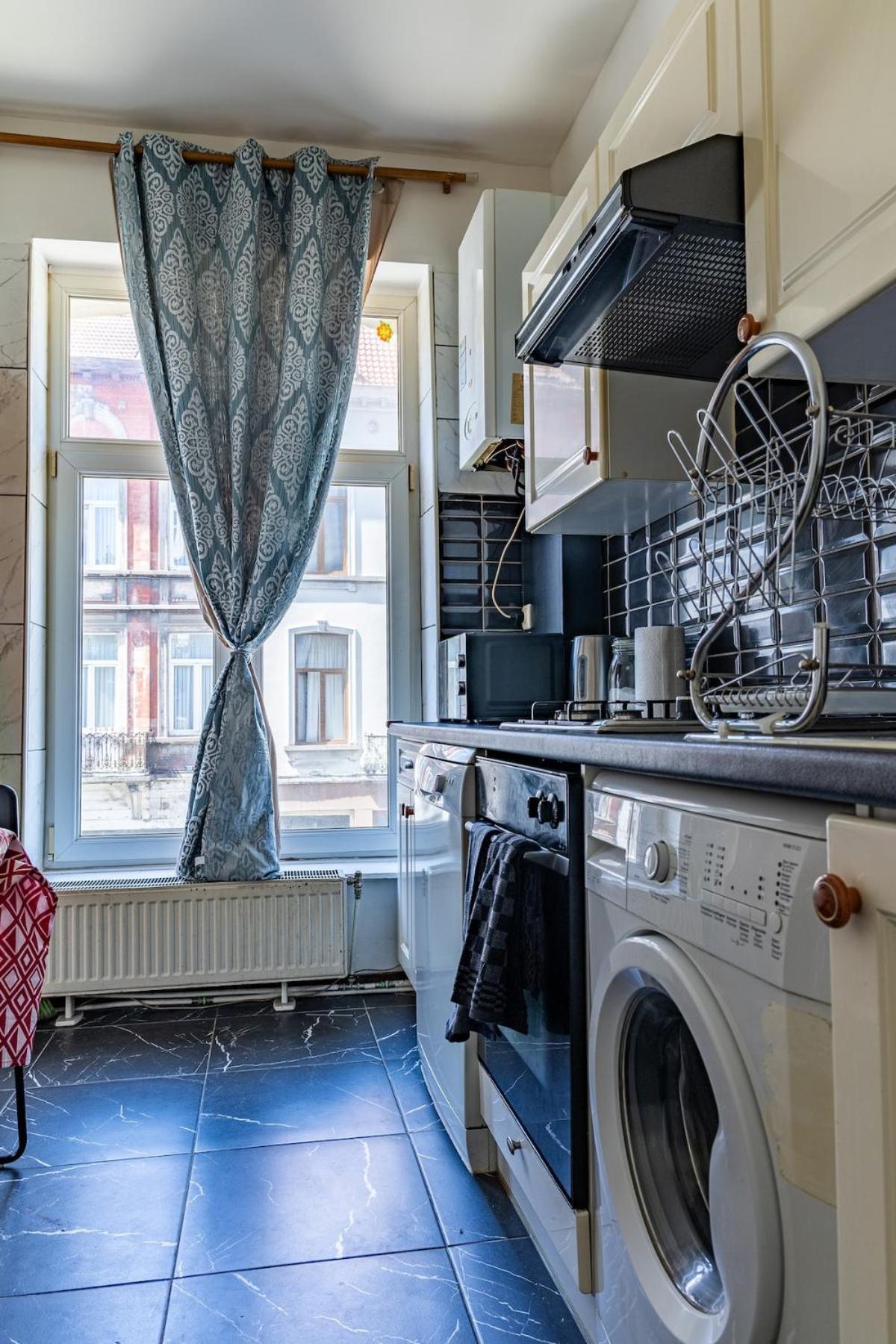 Apartment Gare Du Midi - 2-room *