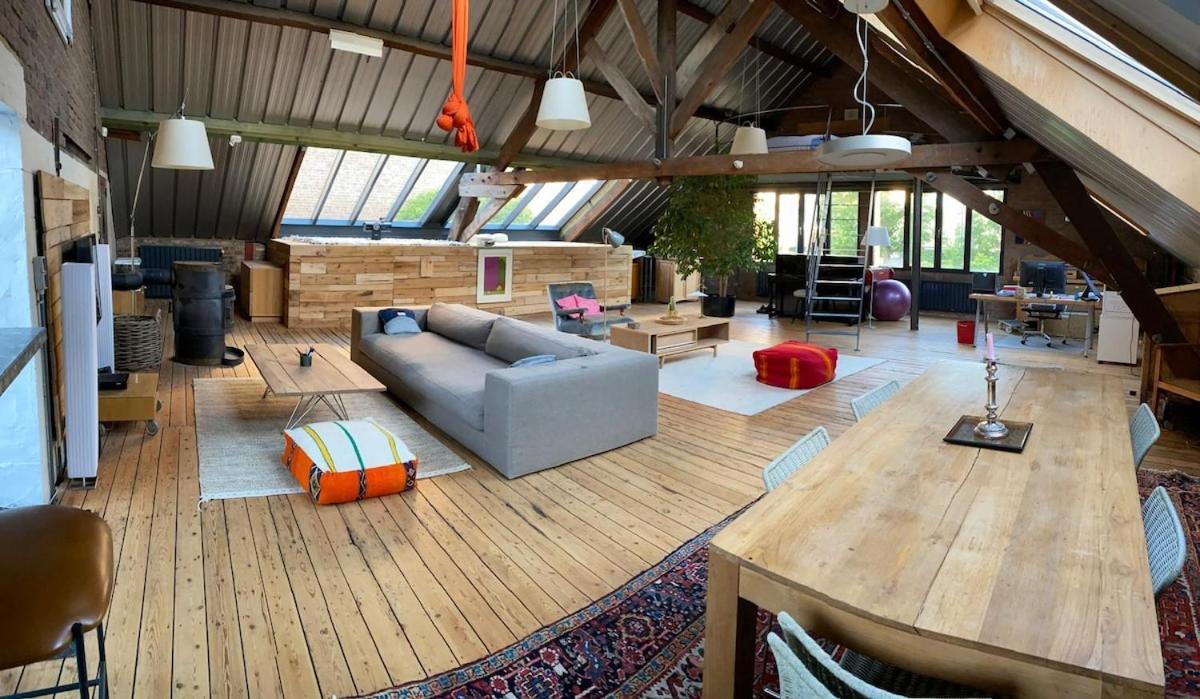 Urban Loft In West Apartment