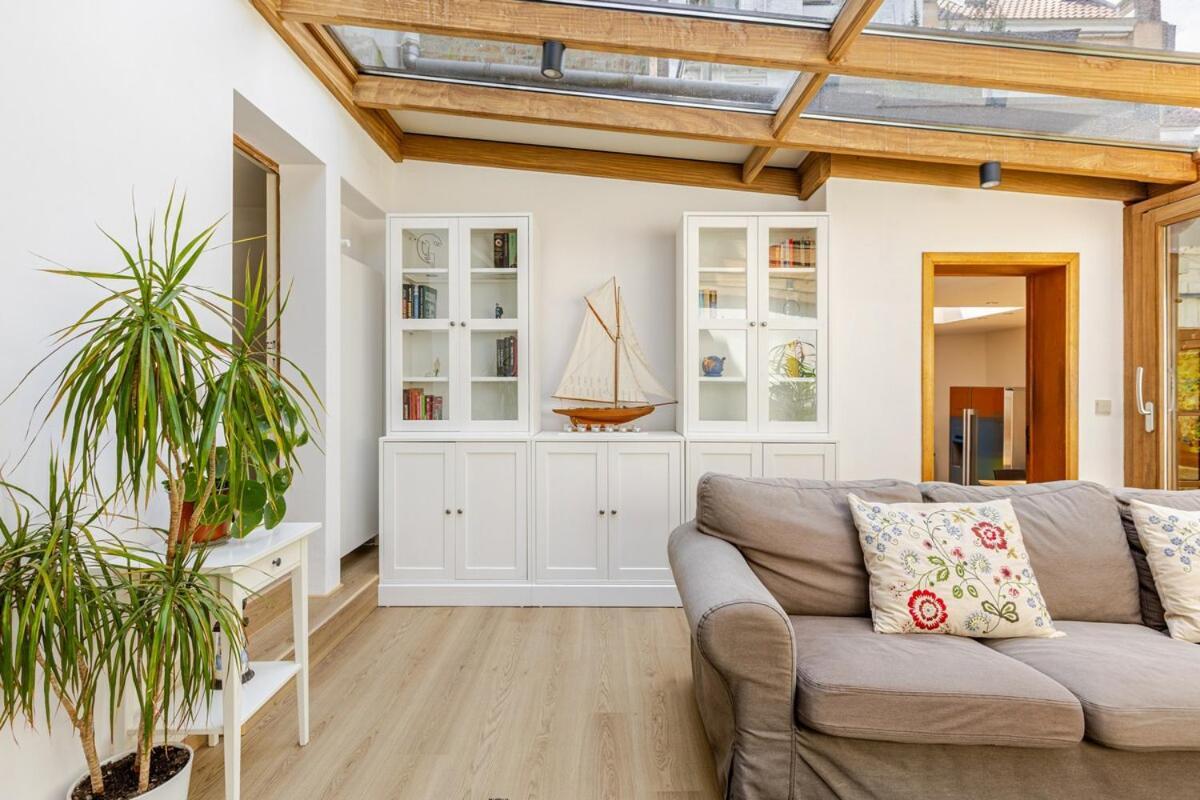 Maison Du Cinquantenaire - The Residential *