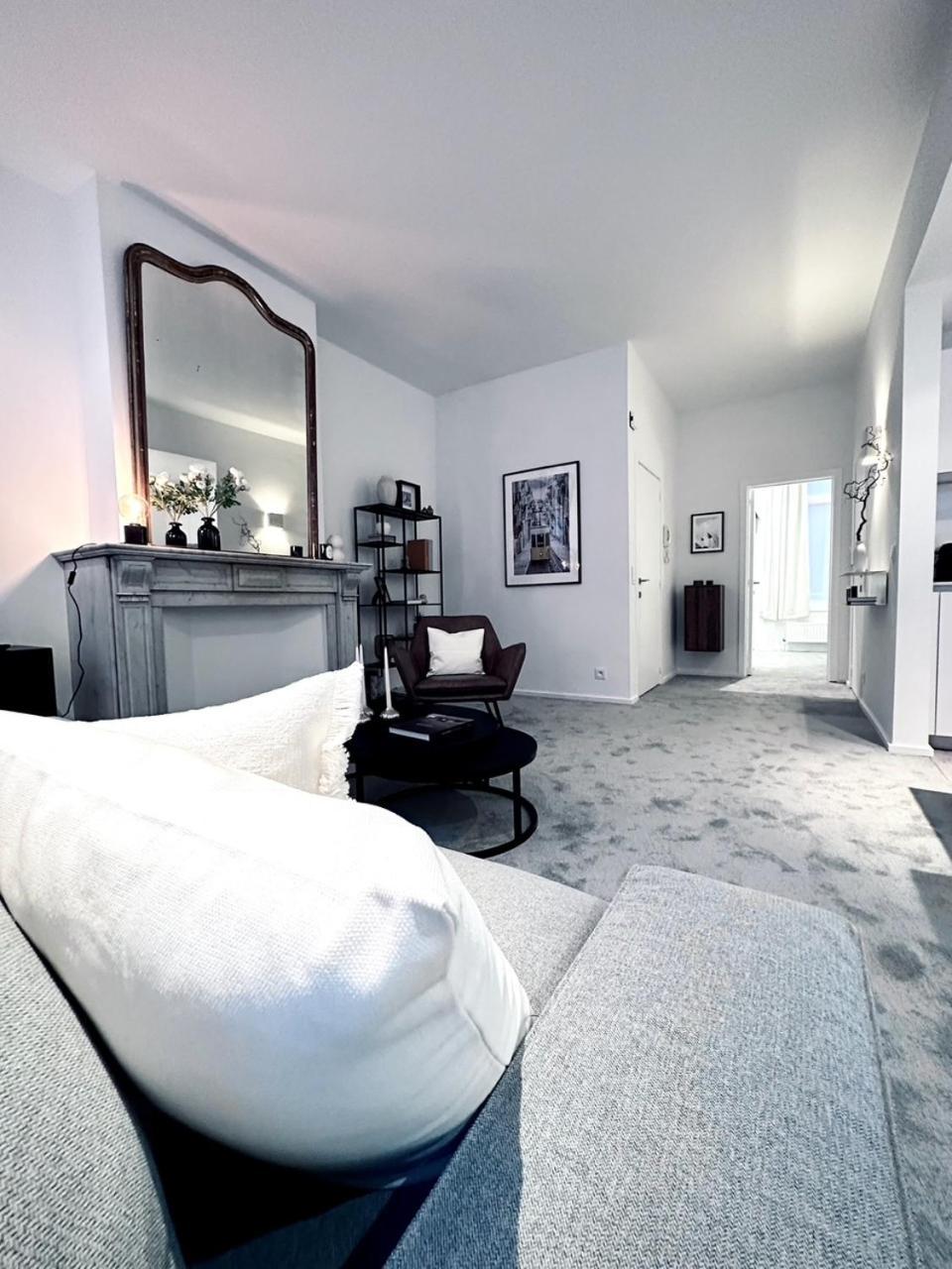 Magnificent In Sablon Apartment *