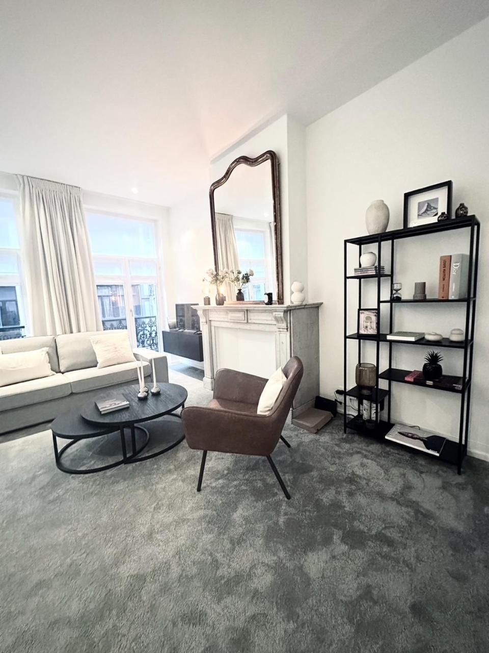 Magnificent In Sablon