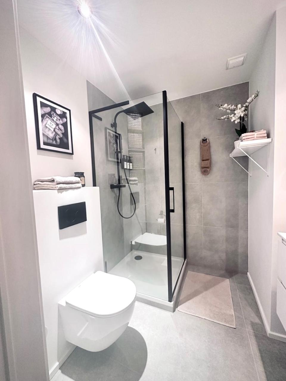 Magnificent In Sablon Apartment *