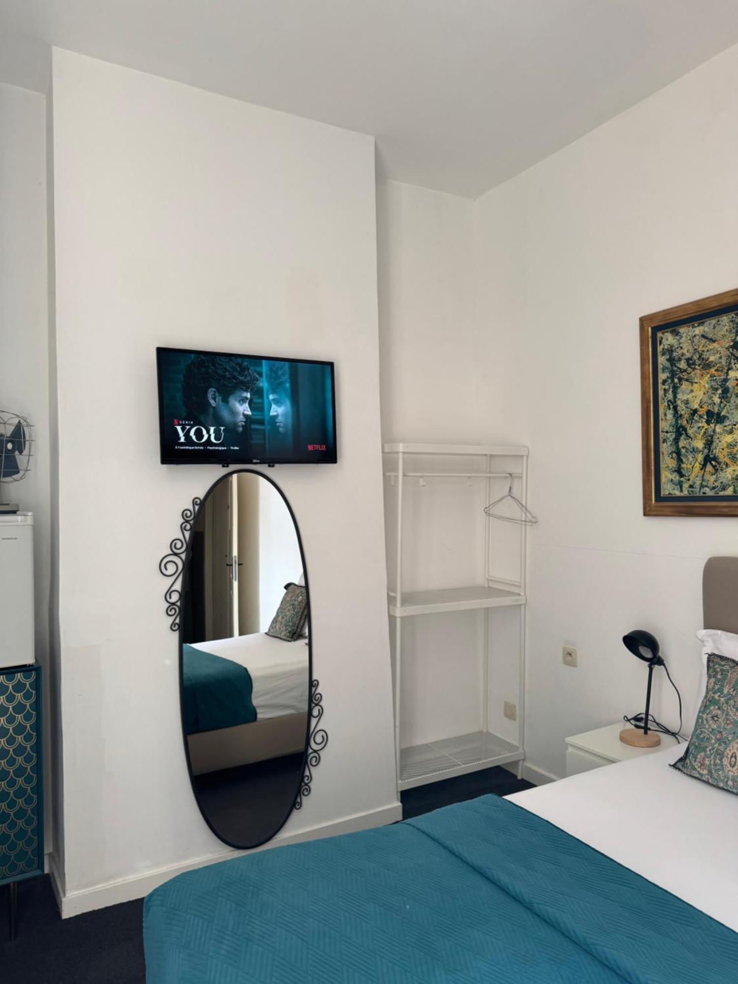 Happy Aparthotel