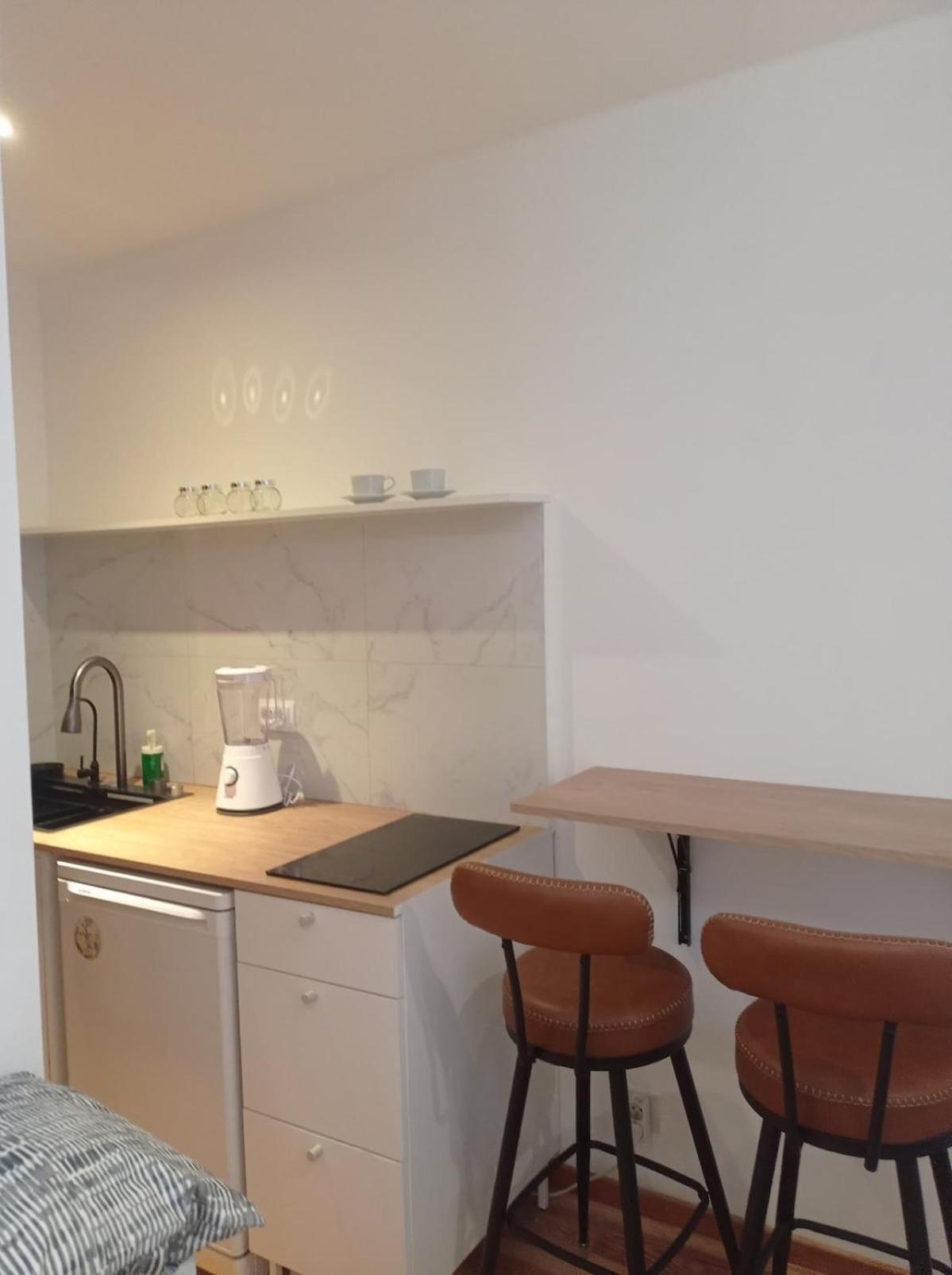 Apartment Cozy And Centrally Located *