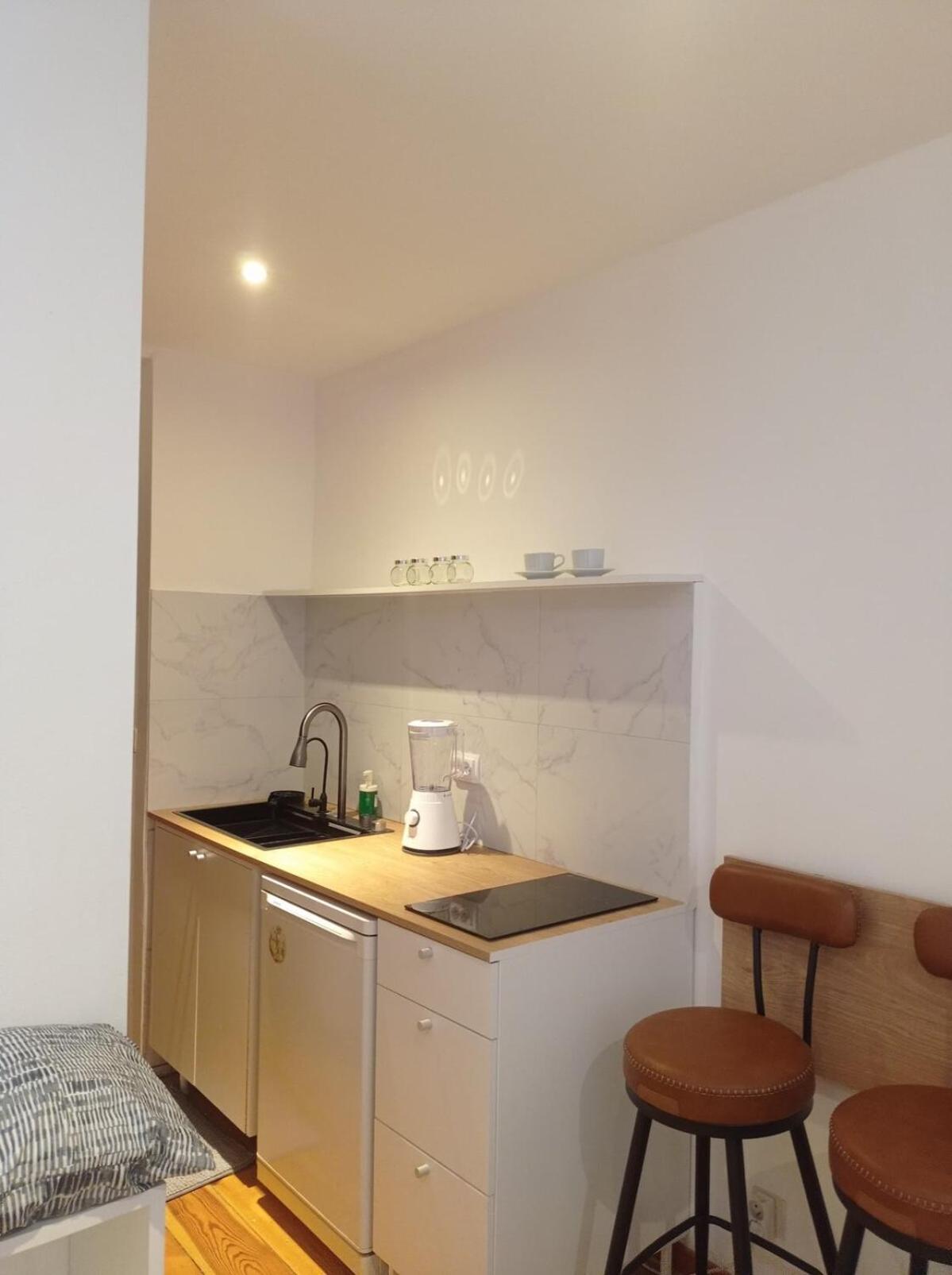 Apartment Cozy And Centrally Located *