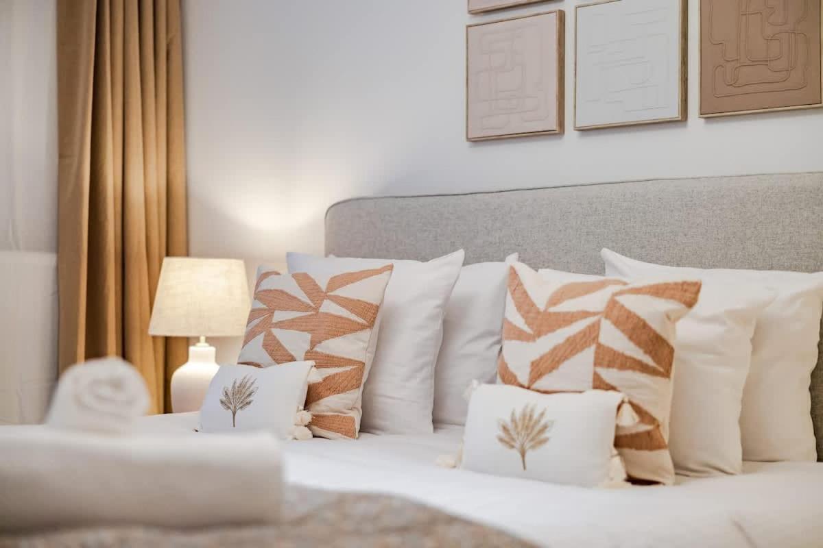 Apartment Contemporary Comfort In The Heart Of The Brussels