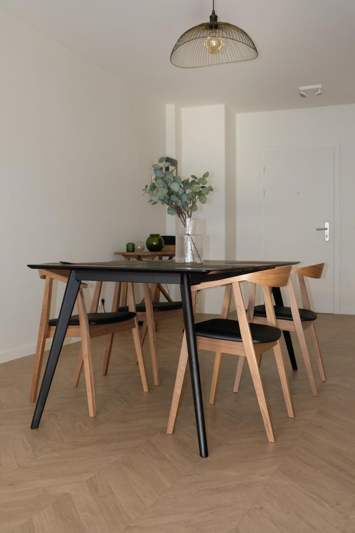 Apartment Center Spacious And Brussels