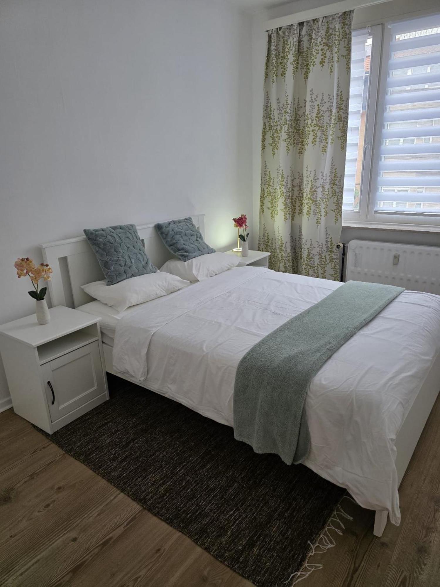 Atomium Canopy Apartment