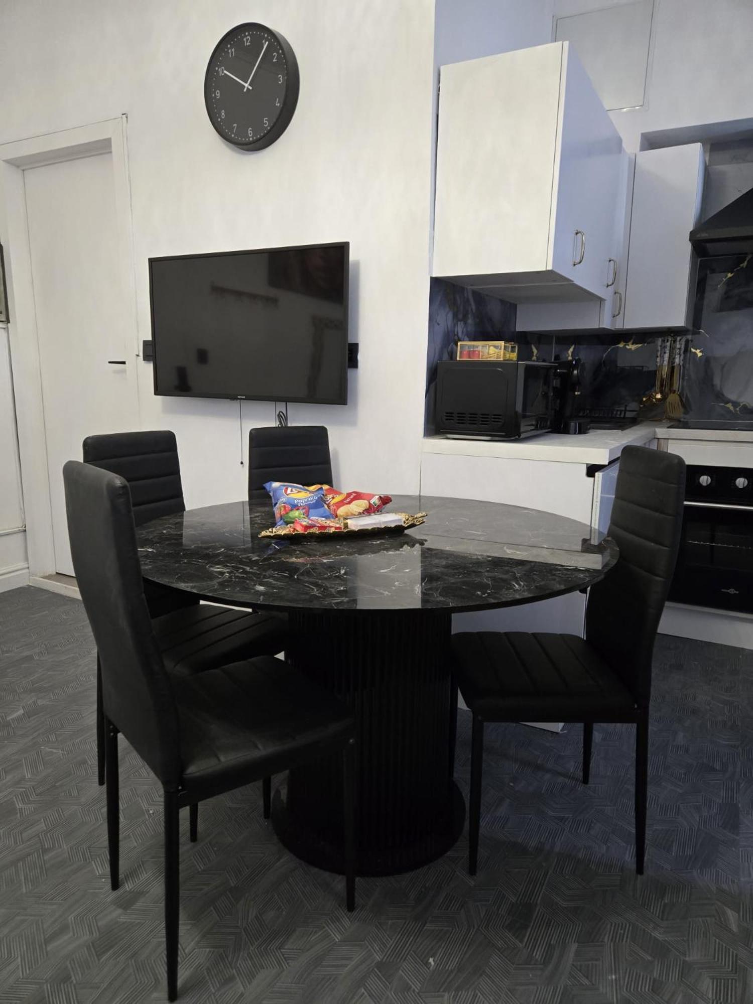 Apartment Garden's Jacuzzi 1 *