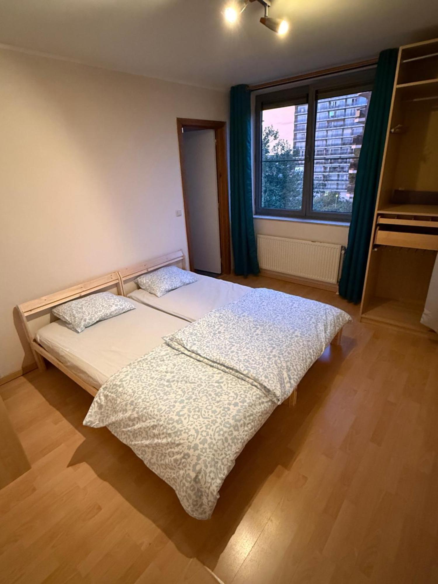 Close To Nato Bus Tram Calm Location Parking Extra Onsite Disc Parking Apartment *
