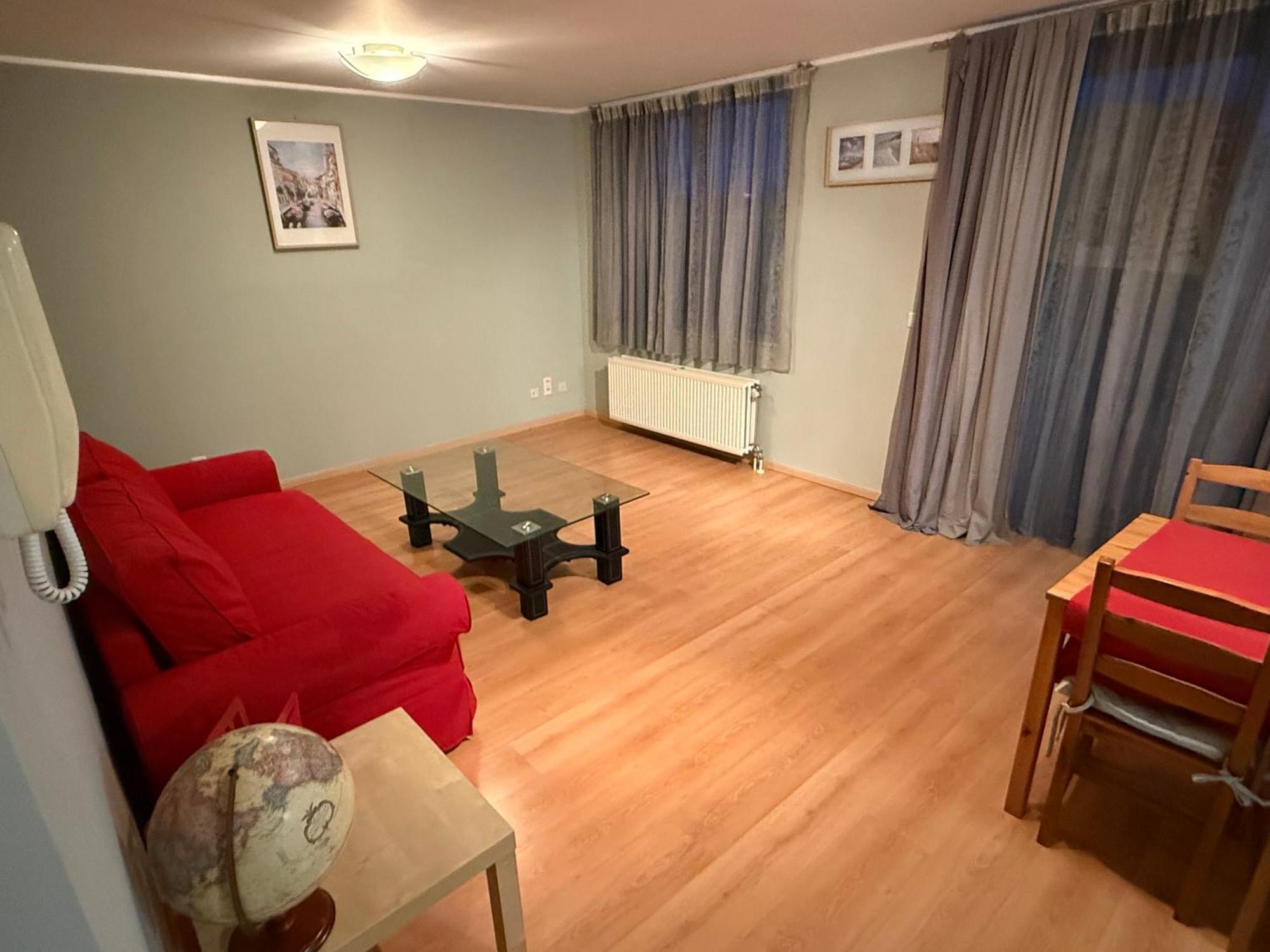 Apartment Close To Nato Bus Tram Calm Location Parking Extra Onsite Disc Parking